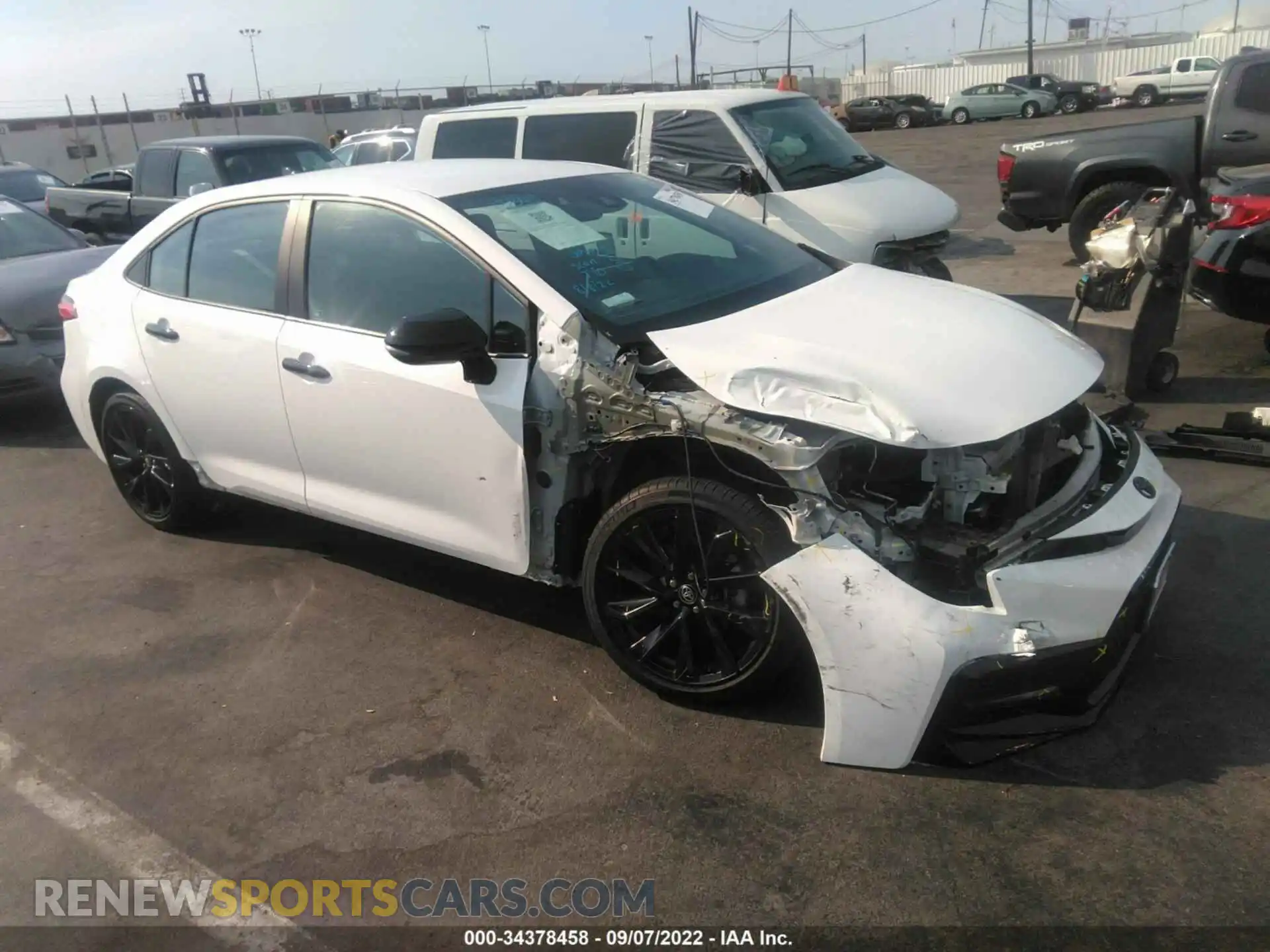 1 Photograph of a damaged car 5YFS4RCE8LP038918 TOYOTA COROLLA 2020