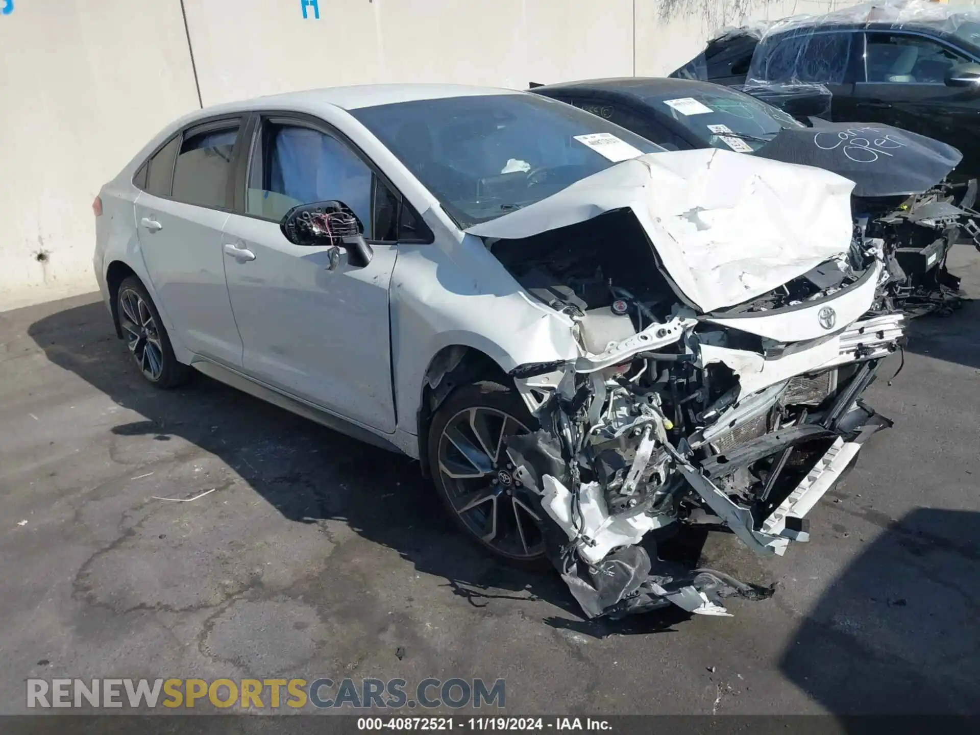 1 Photograph of a damaged car 5YFS4RCE8LP042483 TOYOTA COROLLA 2020
