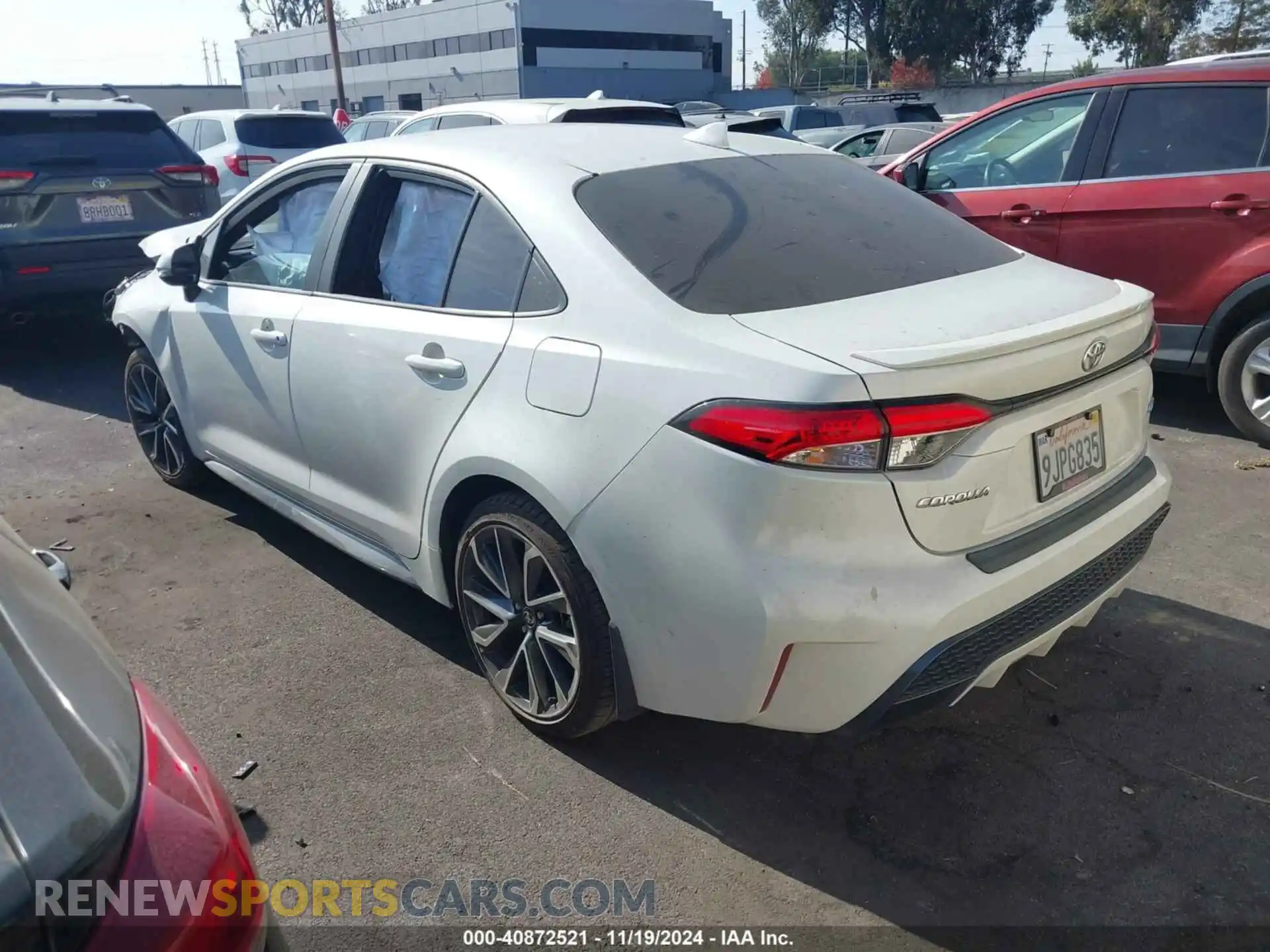 3 Photograph of a damaged car 5YFS4RCE8LP042483 TOYOTA COROLLA 2020