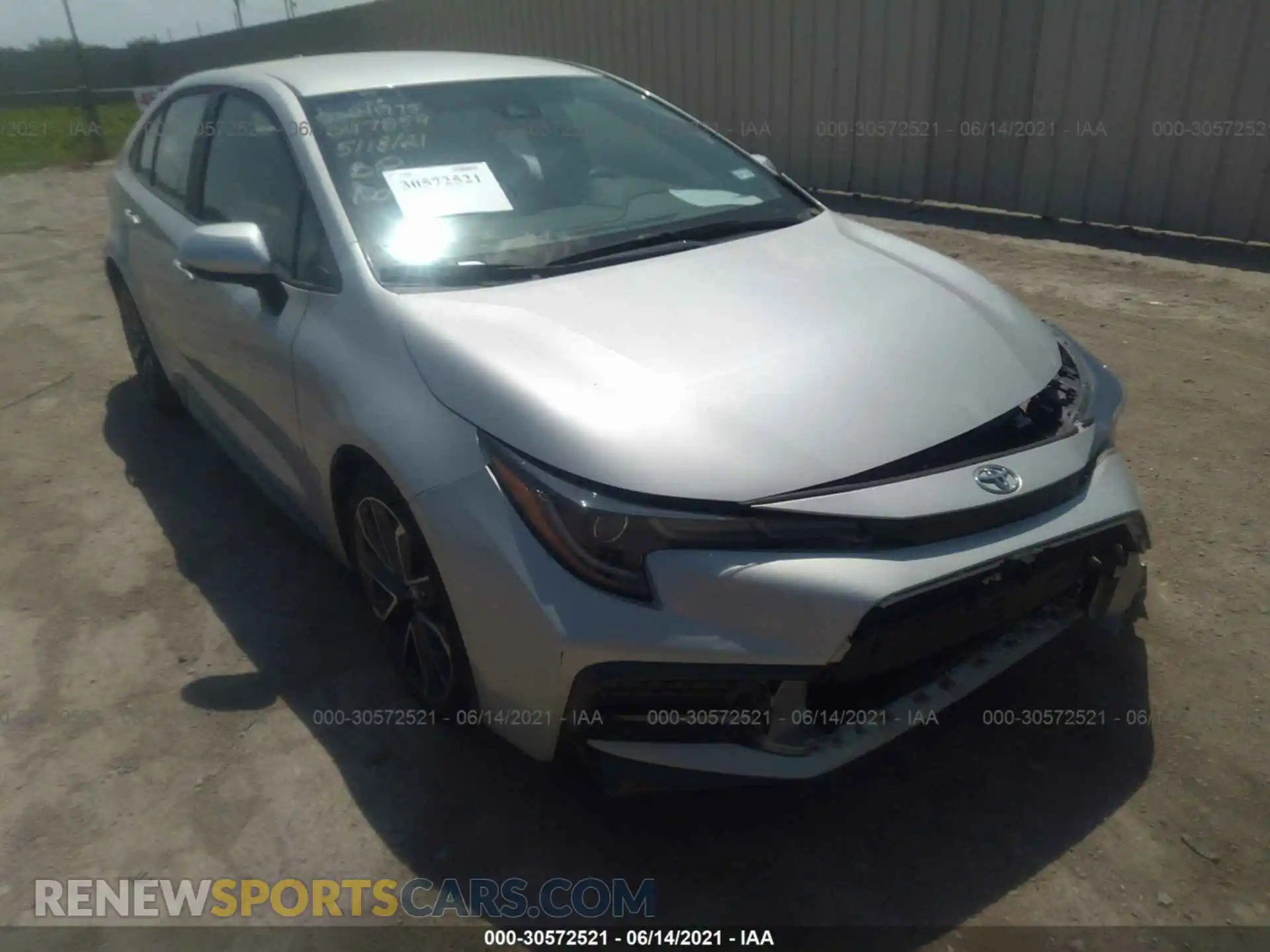 1 Photograph of a damaged car 5YFS4RCE8LP047859 TOYOTA COROLLA 2020