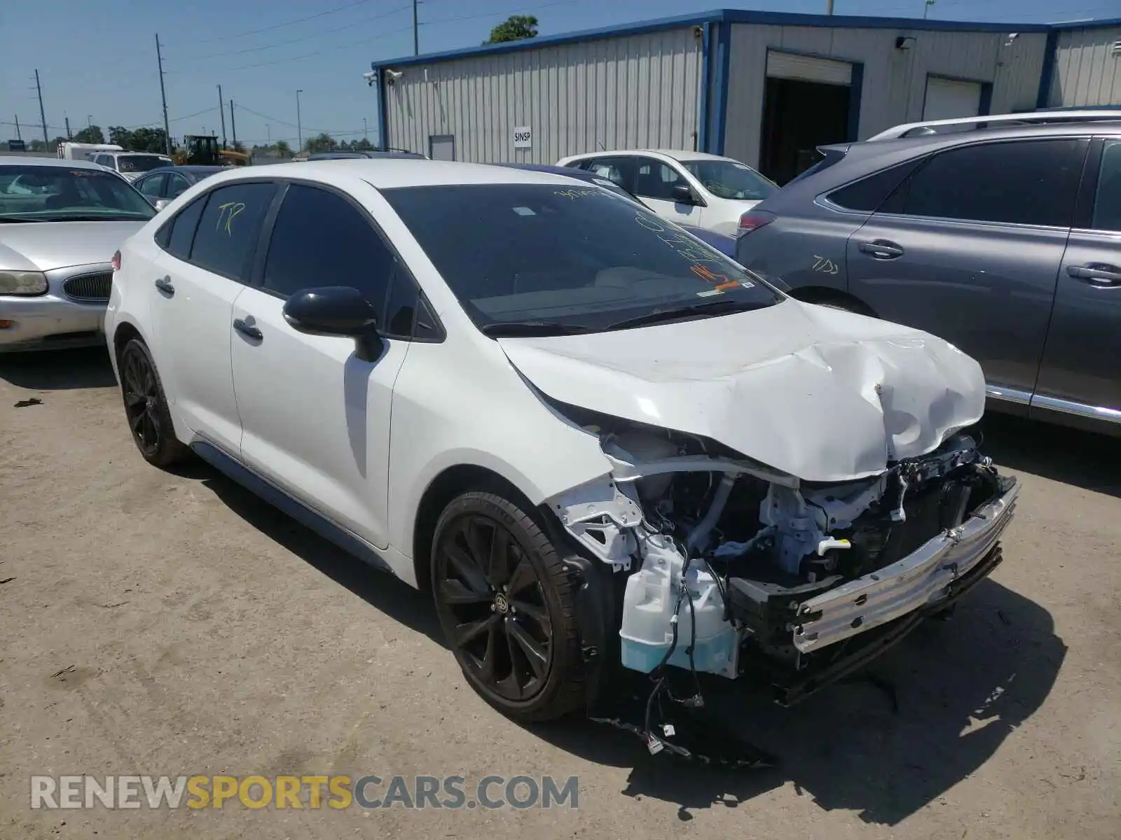 1 Photograph of a damaged car 5YFS4RCE8LP054147 TOYOTA COROLLA 2020