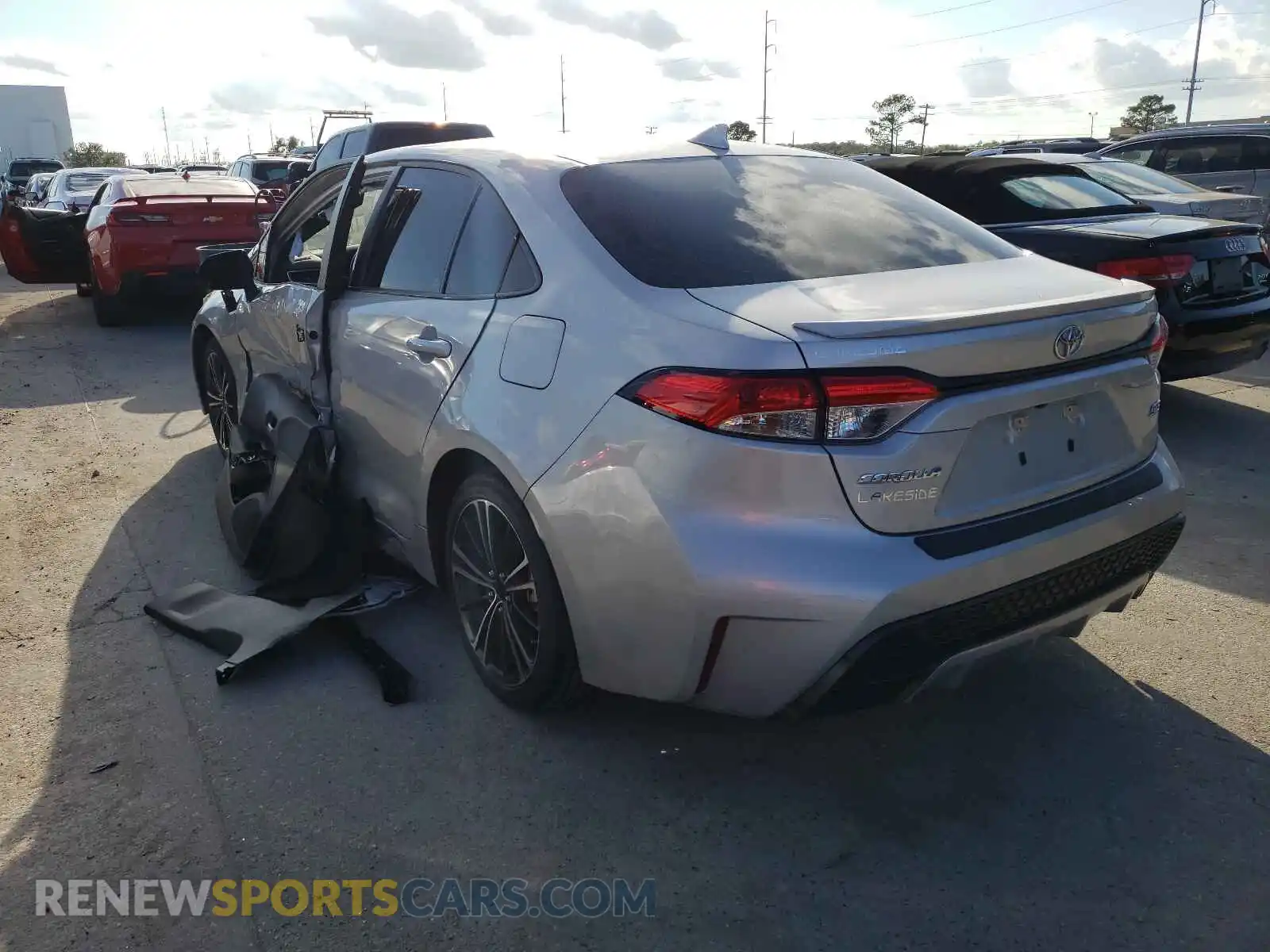 3 Photograph of a damaged car 5YFS4RCE8LP055699 TOYOTA COROLLA 2020