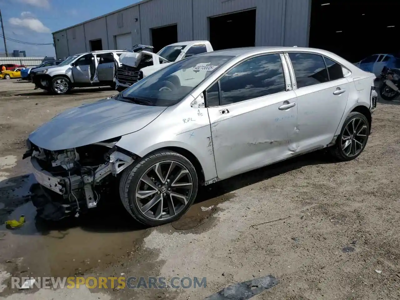 1 Photograph of a damaged car 5YFS4RCE9LP009766 TOYOTA COROLLA 2020