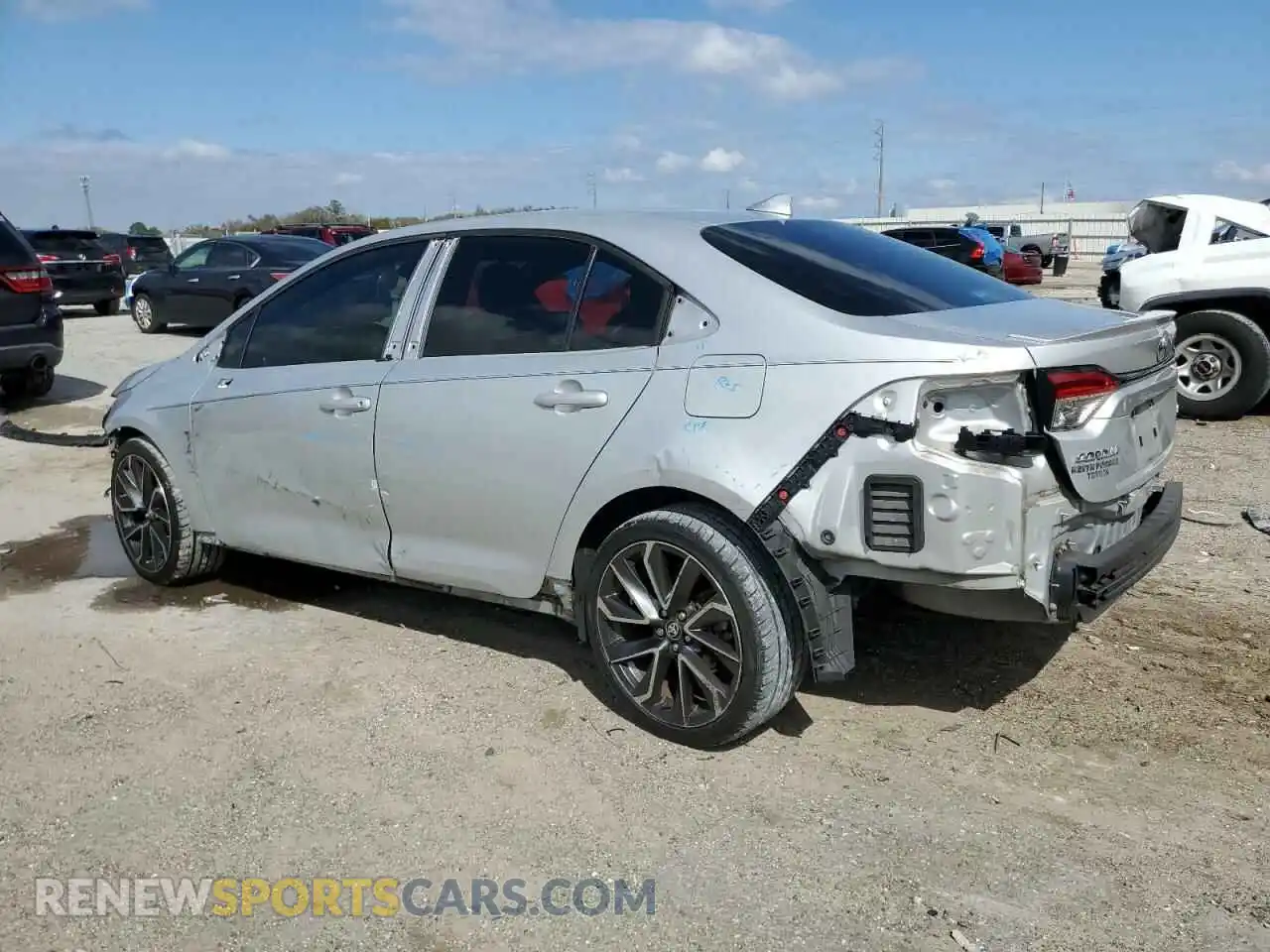 2 Photograph of a damaged car 5YFS4RCE9LP009766 TOYOTA COROLLA 2020