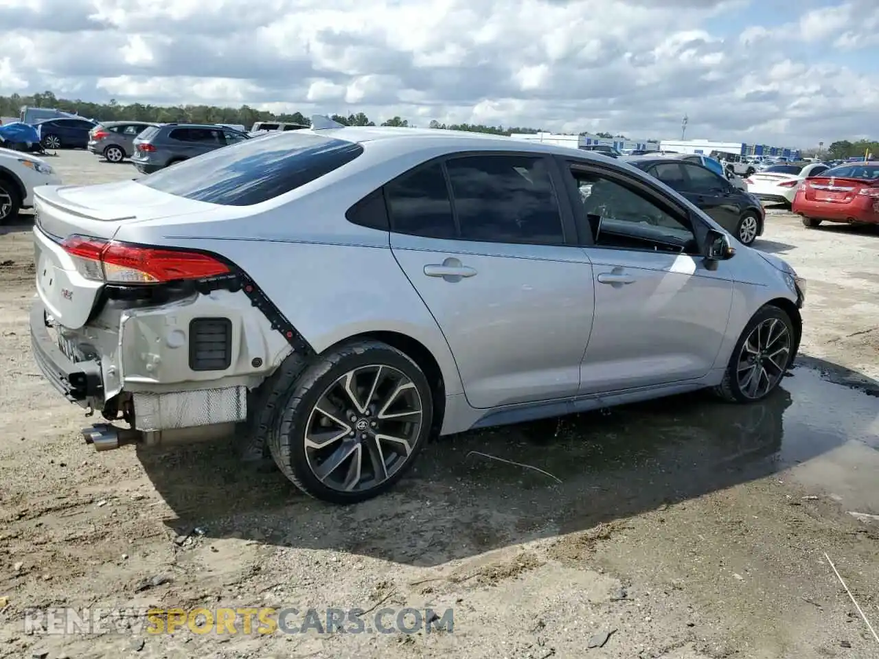 3 Photograph of a damaged car 5YFS4RCE9LP009766 TOYOTA COROLLA 2020
