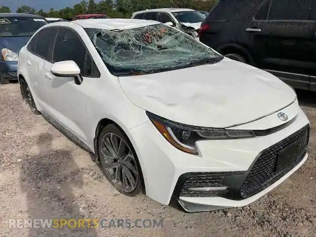 1 Photograph of a damaged car 5YFS4RCE9LP019472 TOYOTA COROLLA 2020
