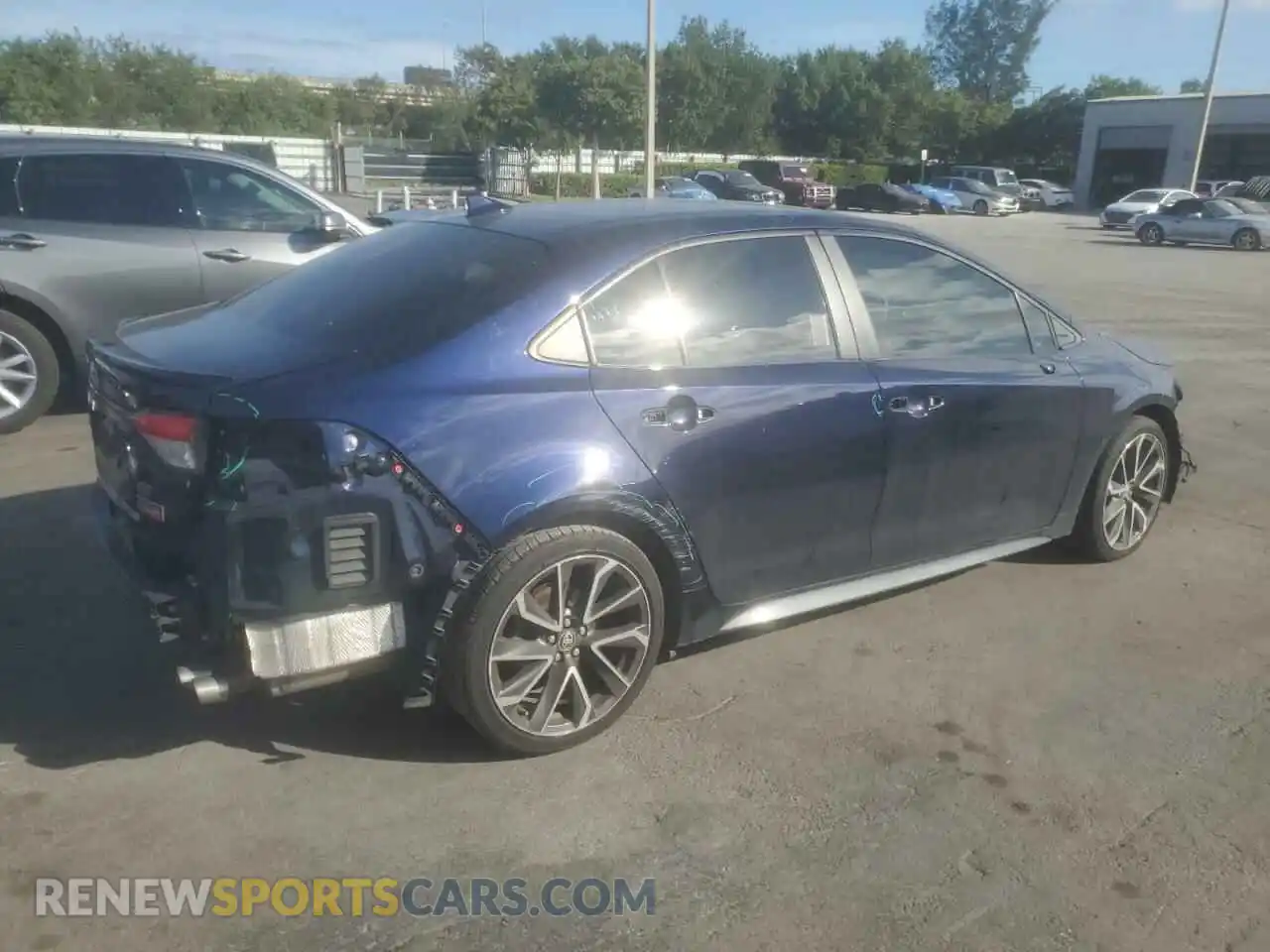 3 Photograph of a damaged car 5YFS4RCE9LP026096 TOYOTA COROLLA 2020