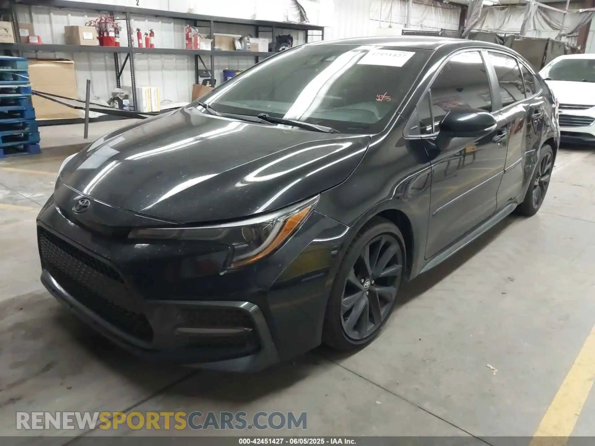 2 fotografías del automóvil dañado 5YFS4RCE9LP030049 TOYOTA COROLLA 2020