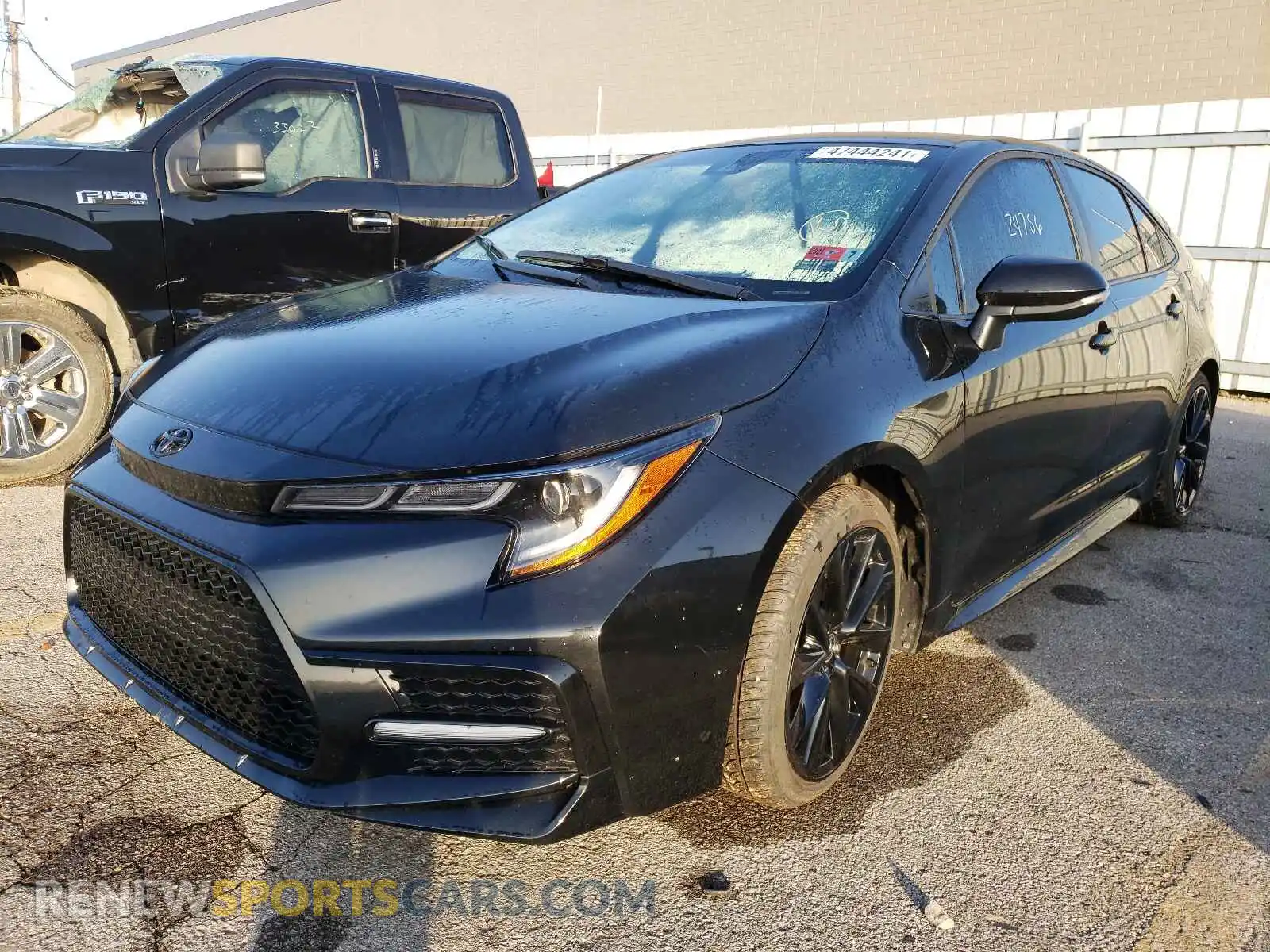 2 Photograph of a damaged car 5YFS4RCE9LP032061 TOYOTA COROLLA 2020