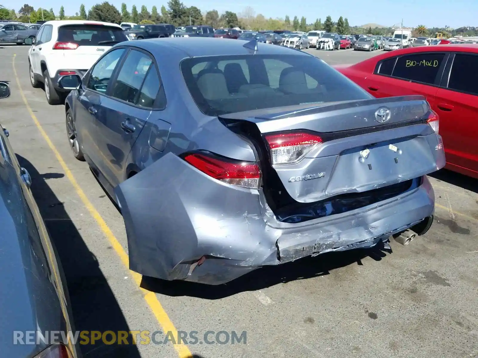 3 Photograph of a damaged car 5YFS4RCE9LP034294 TOYOTA COROLLA 2020