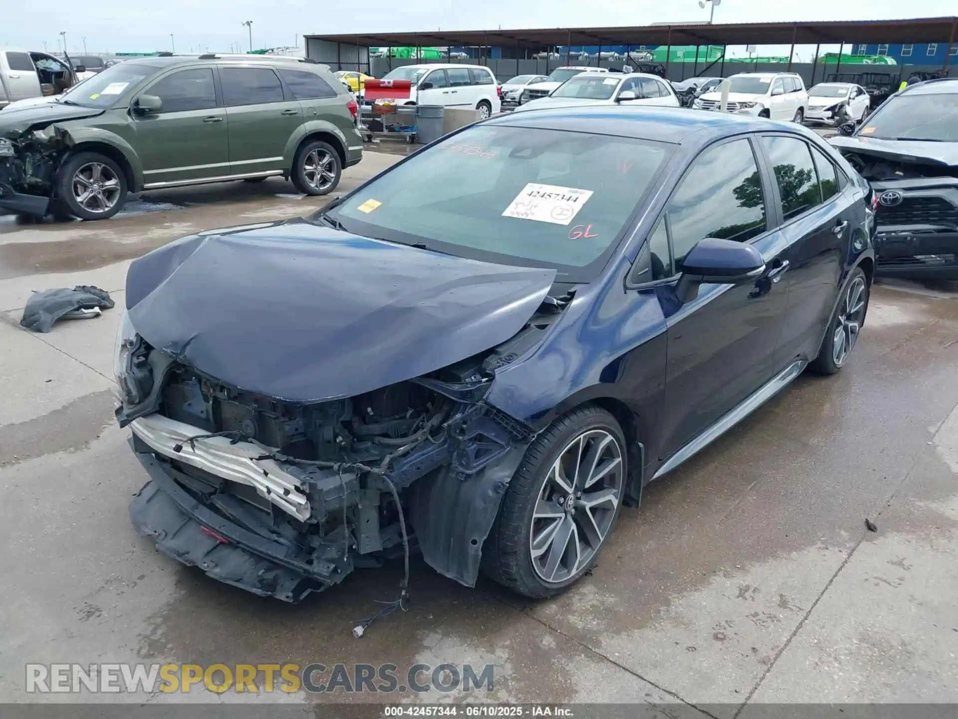 2 fotografías del automóvil dañado 5YFS4RCE9LP040418 TOYOTA COROLLA 2020