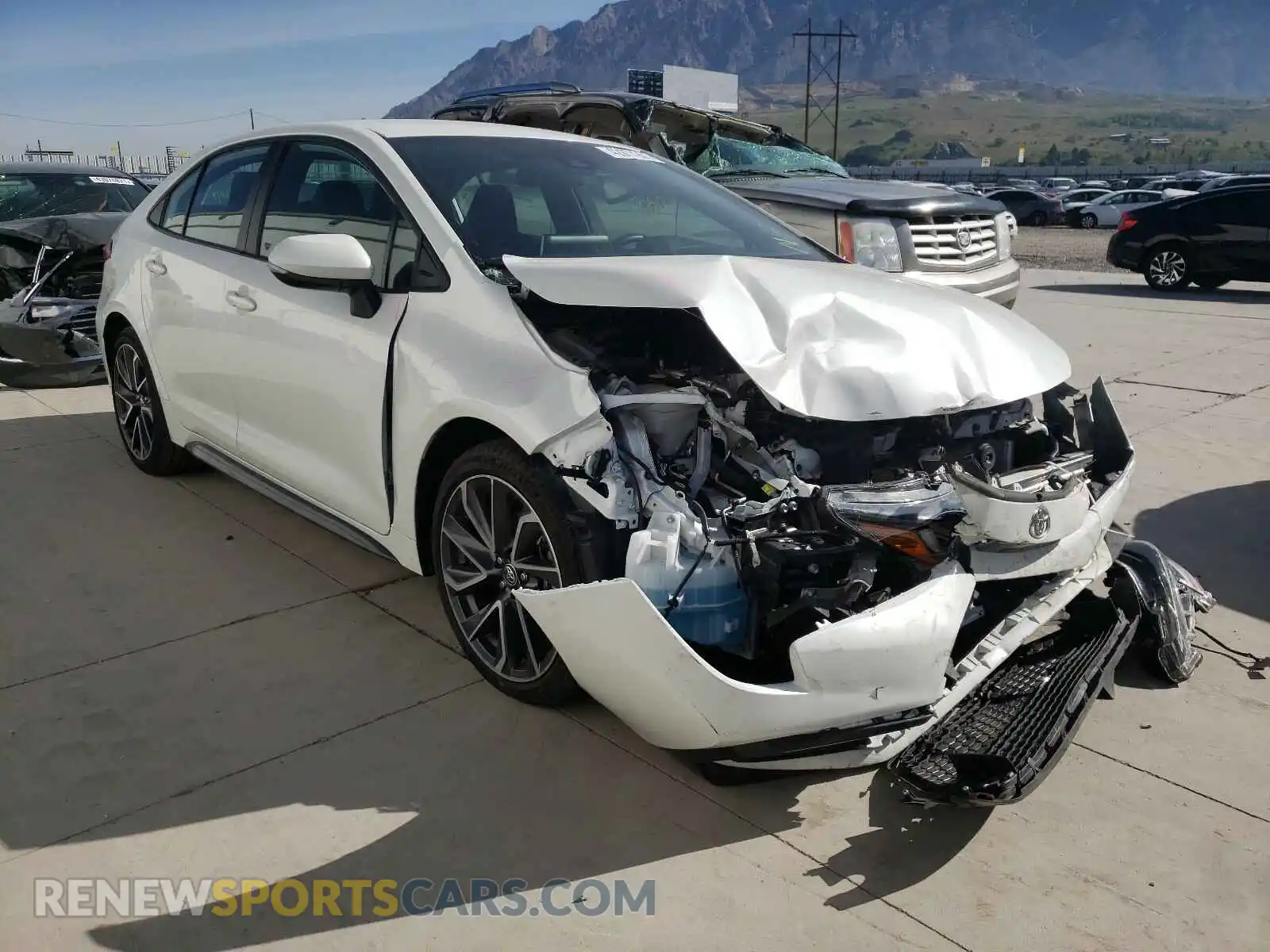 1 Photograph of a damaged car 5YFS4RCE9LP049247 TOYOTA COROLLA 2020