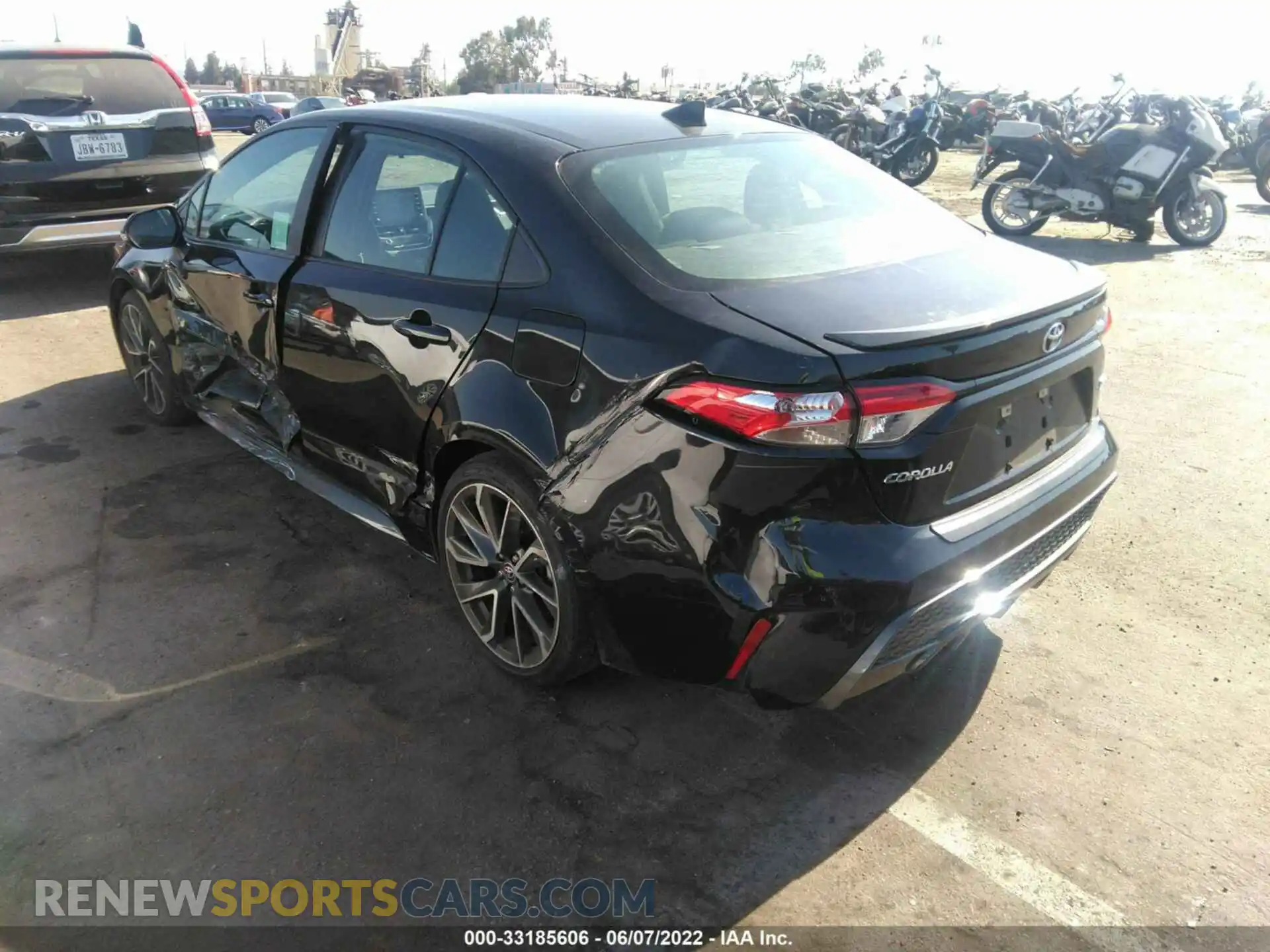 3 Photograph of a damaged car 5YFS4RCE9LP050186 TOYOTA COROLLA 2020