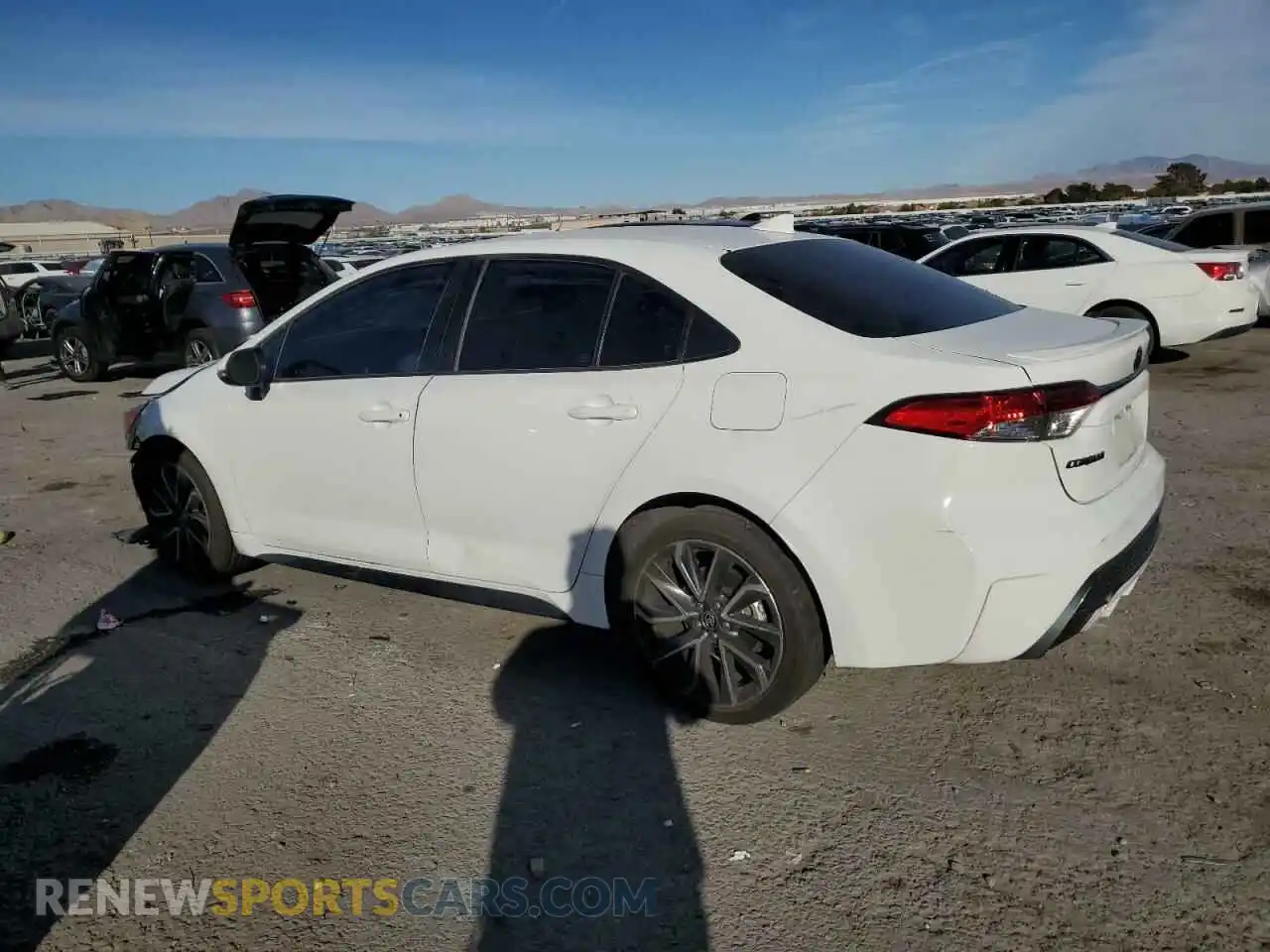 2 Photograph of a damaged car 5YFS4RCE9LP050320 TOYOTA COROLLA 2020