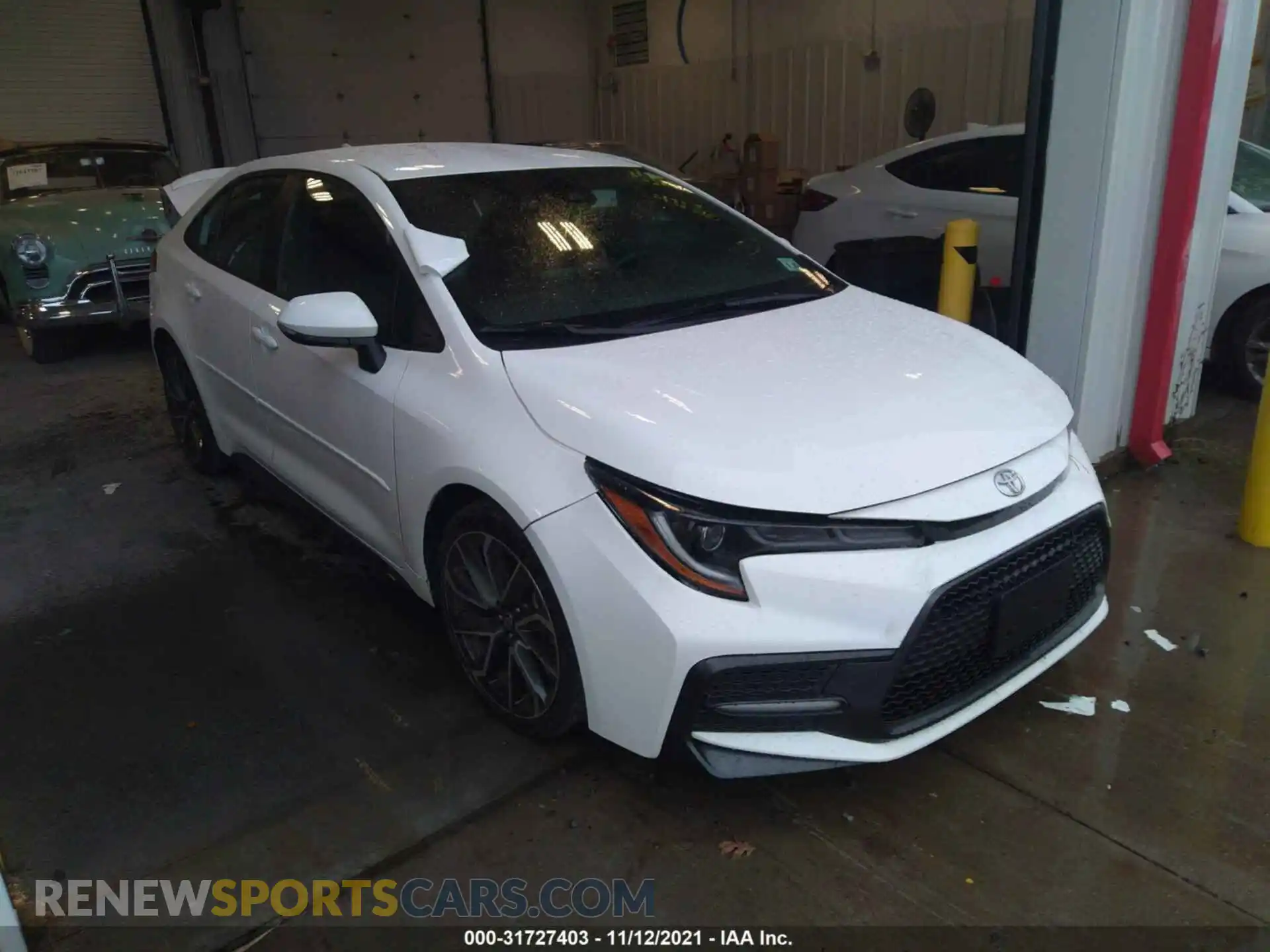 1 Photograph of a damaged car 5YFS4RCEXLP031985 TOYOTA COROLLA 2020