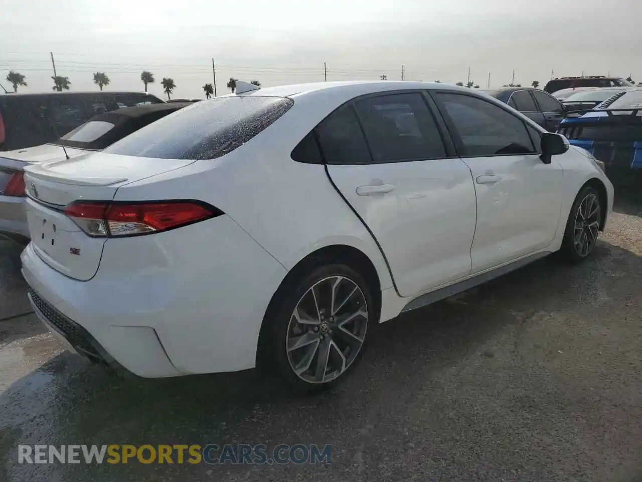 3 fotografías del automóvil dañado 5YFS4RCEXLP047846 TOYOTA COROLLA 2020