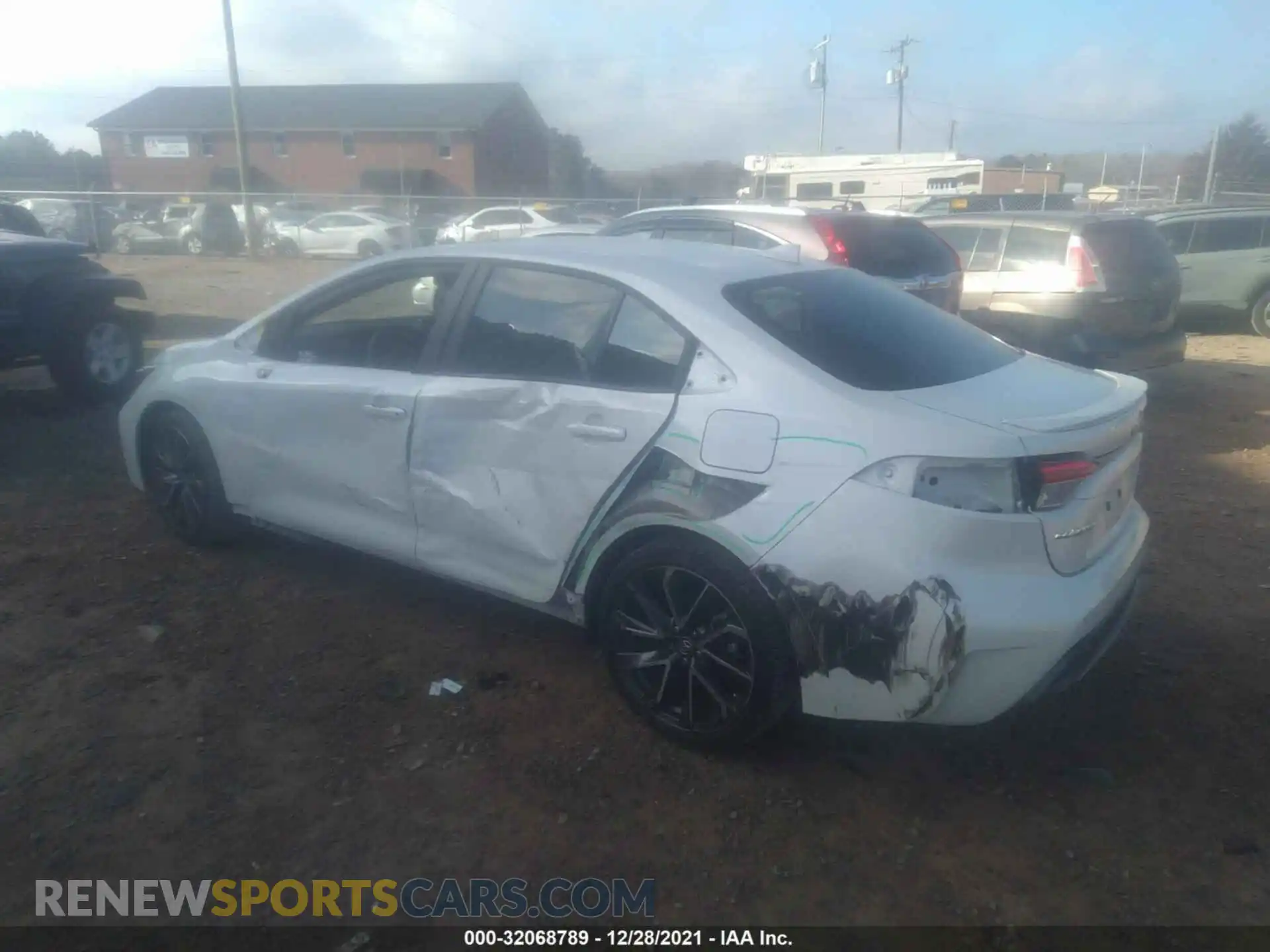 3 Photograph of a damaged car 5YFS4RCEXLP048673 TOYOTA COROLLA 2020