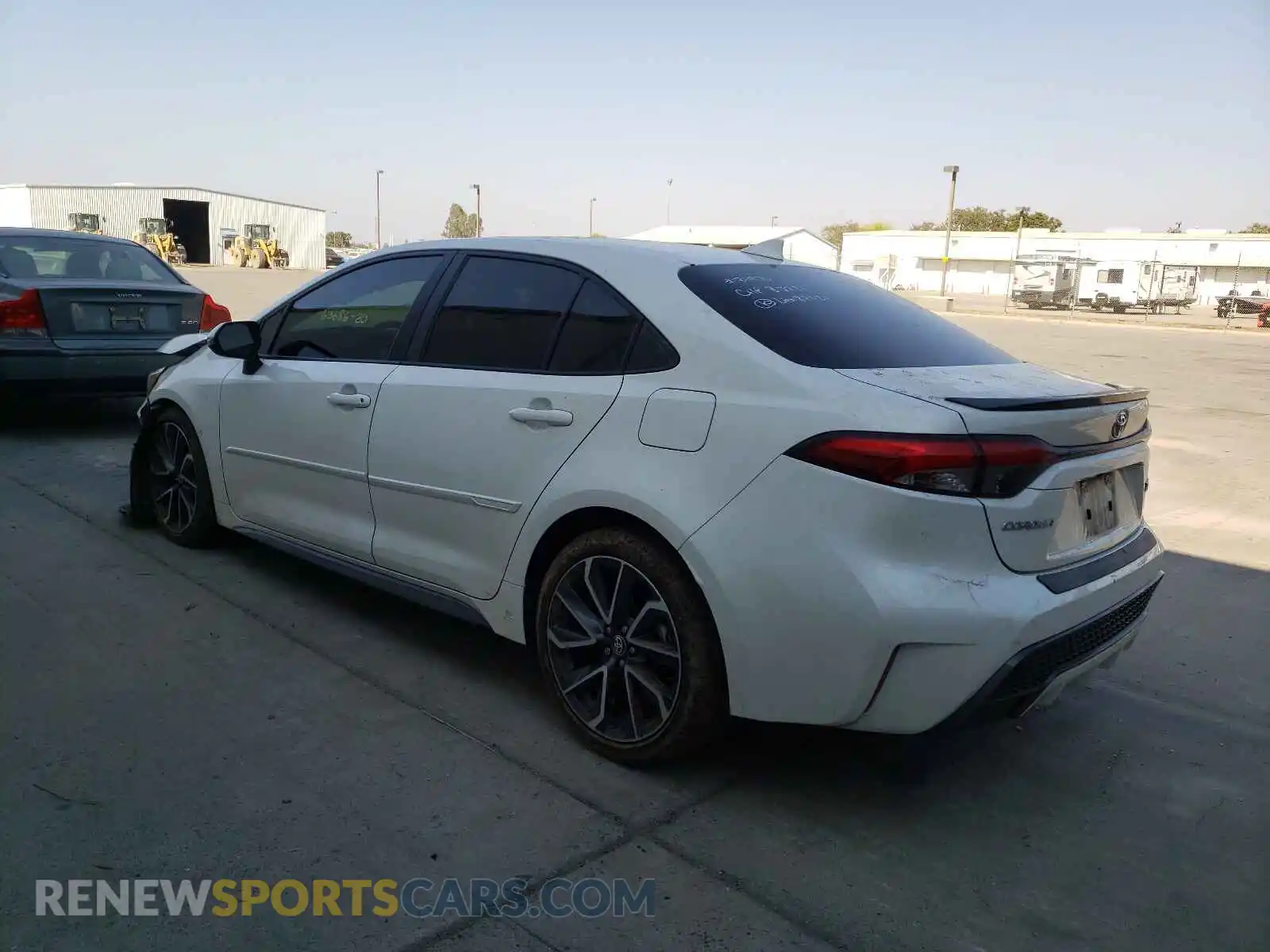 3 Photograph of a damaged car 5YFT4RCE0LP018974 TOYOTA COROLLA 2020