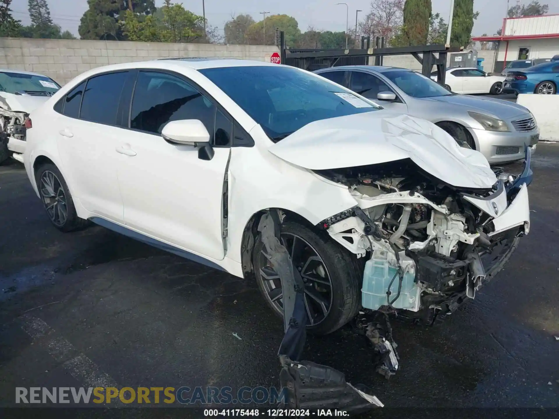1 Photograph of a damaged car 5YFT4RCE3LP032979 TOYOTA COROLLA 2020