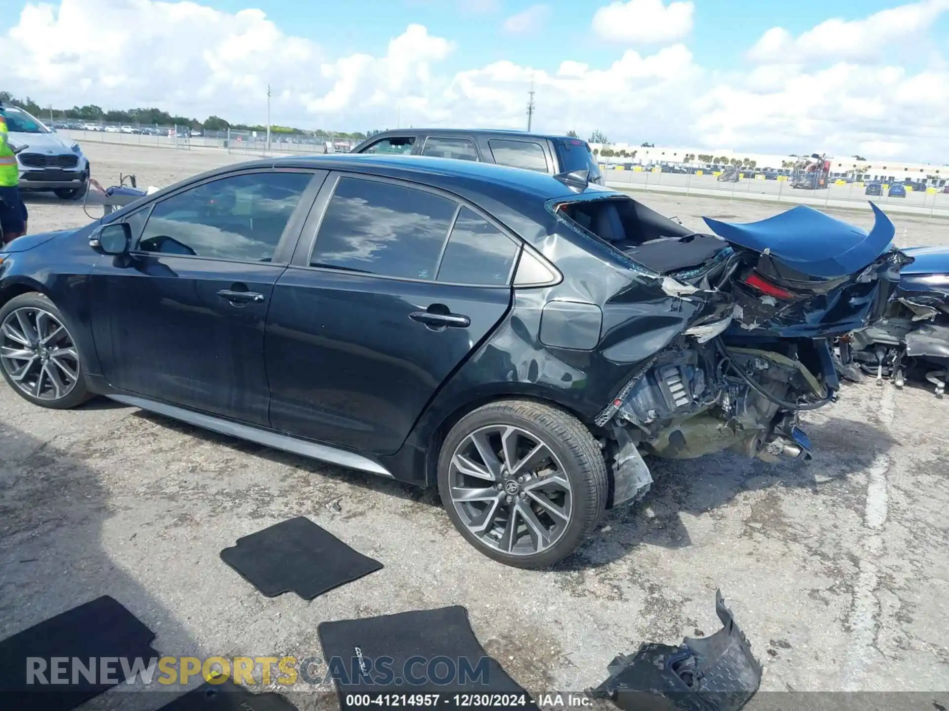 3 Photograph of a damaged car 5YFT4RCE5LP025449 TOYOTA COROLLA 2020