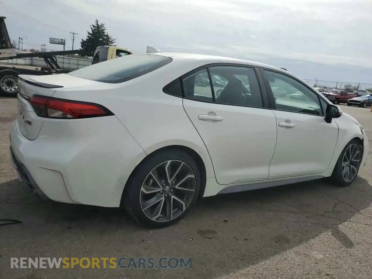 3 Photograph of a damaged car 5YFT4RCE7LP031222 TOYOTA COROLLA 2020