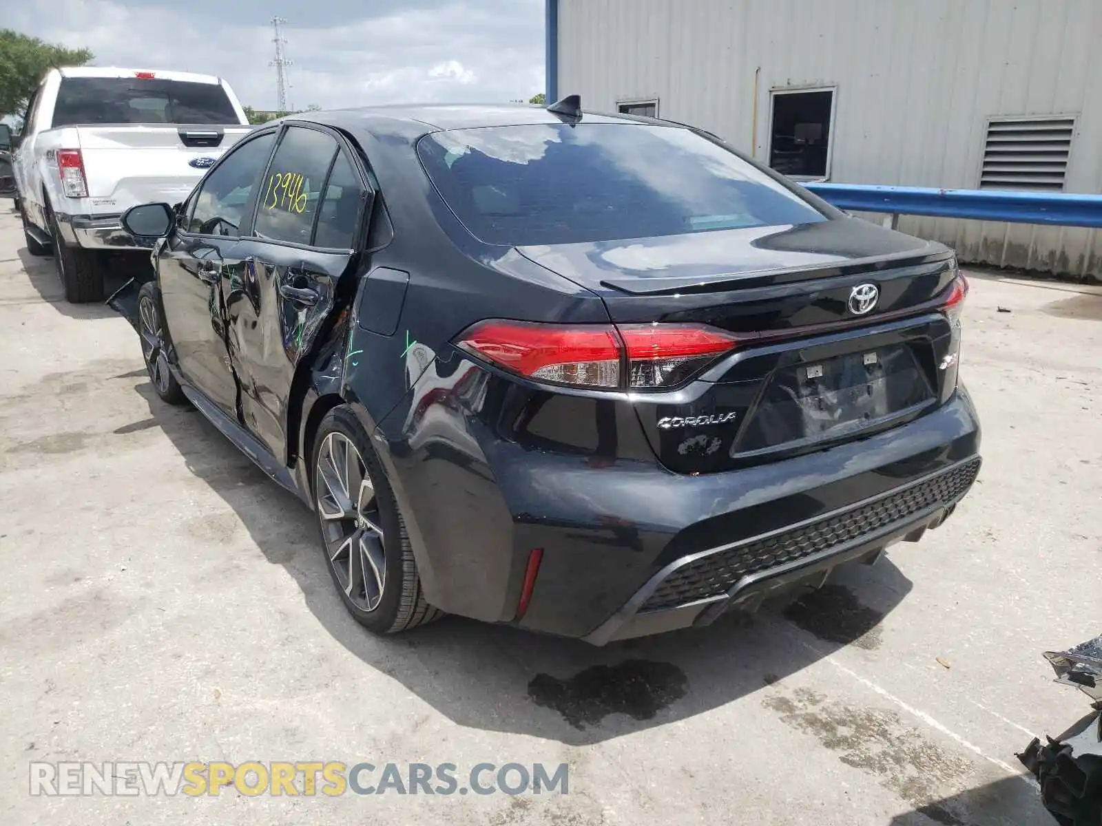 3 Photograph of a damaged car 5YFT4RCE9LP007536 TOYOTA COROLLA 2020
