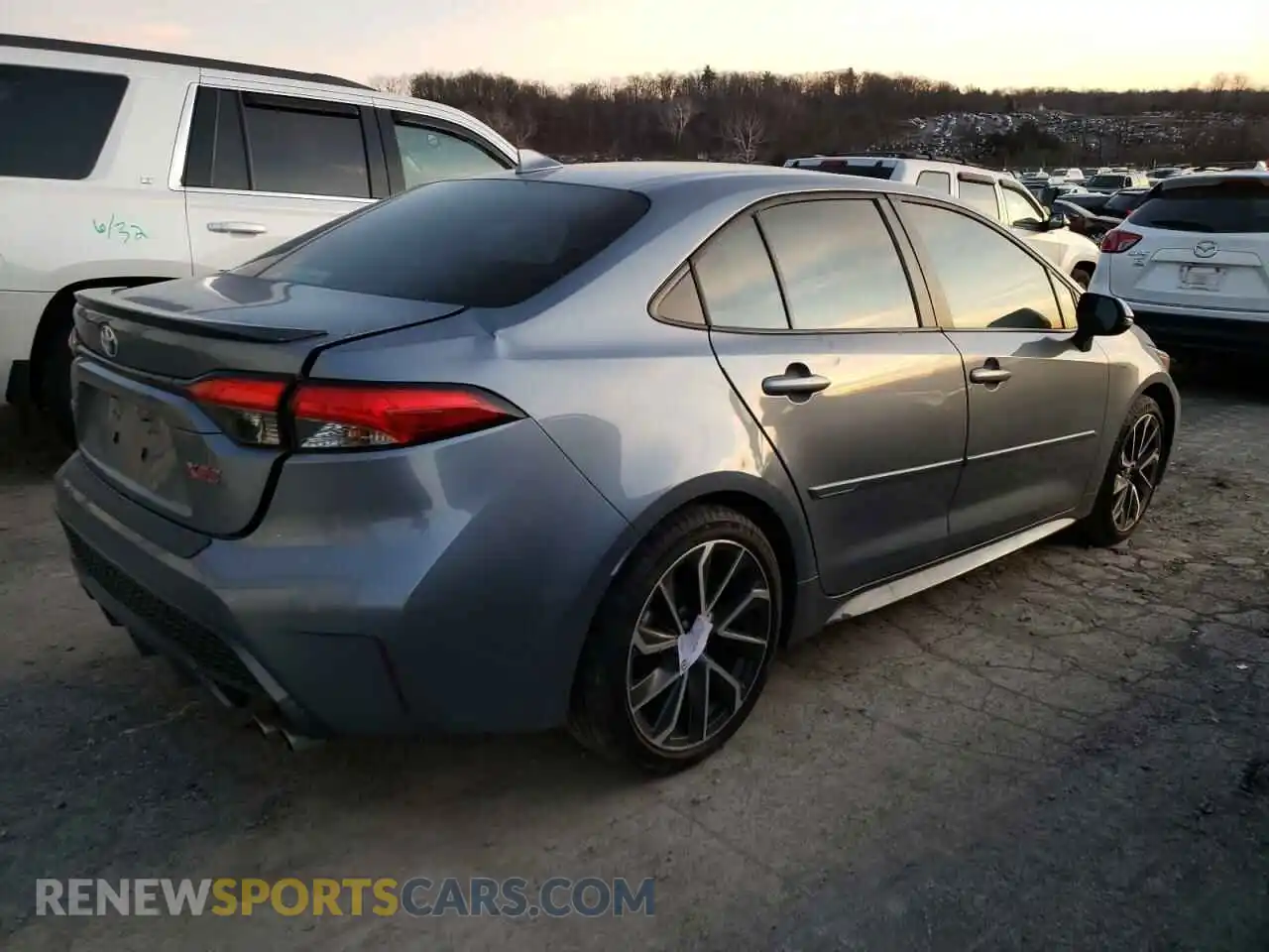 3 Photograph of a damaged car 5YFT4RCEXLP020229 TOYOTA COROLLA 2020