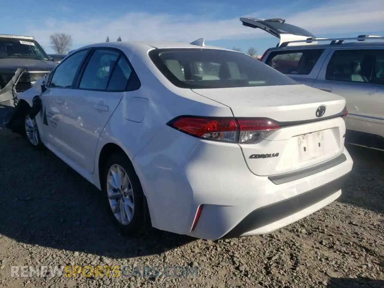 3 Photograph of a damaged car 5YFVPRAE1LP137376 TOYOTA COROLLA 2020