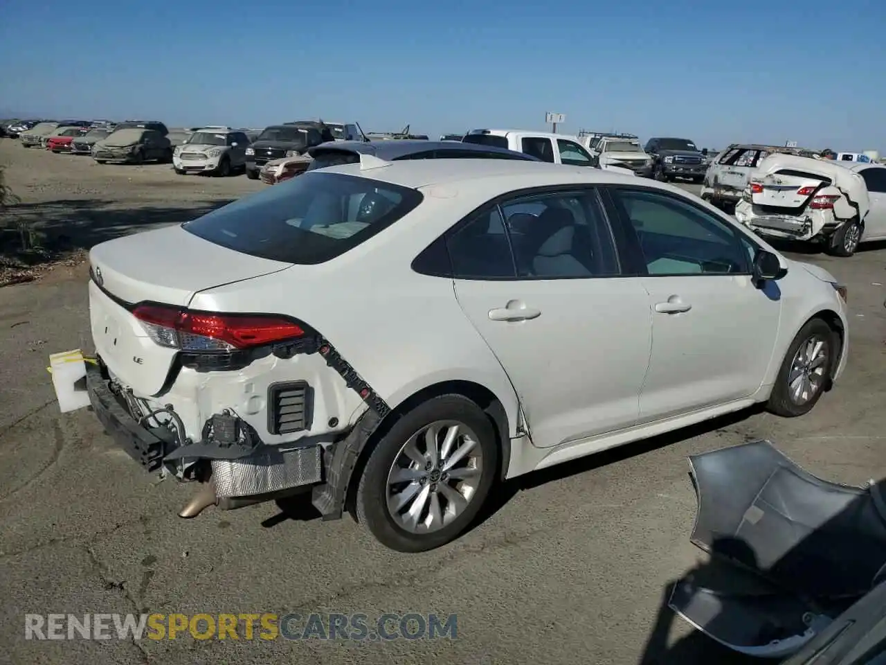 3 Photograph of a damaged car 5YFVPRAE3LP144880 TOYOTA COROLLA 2020