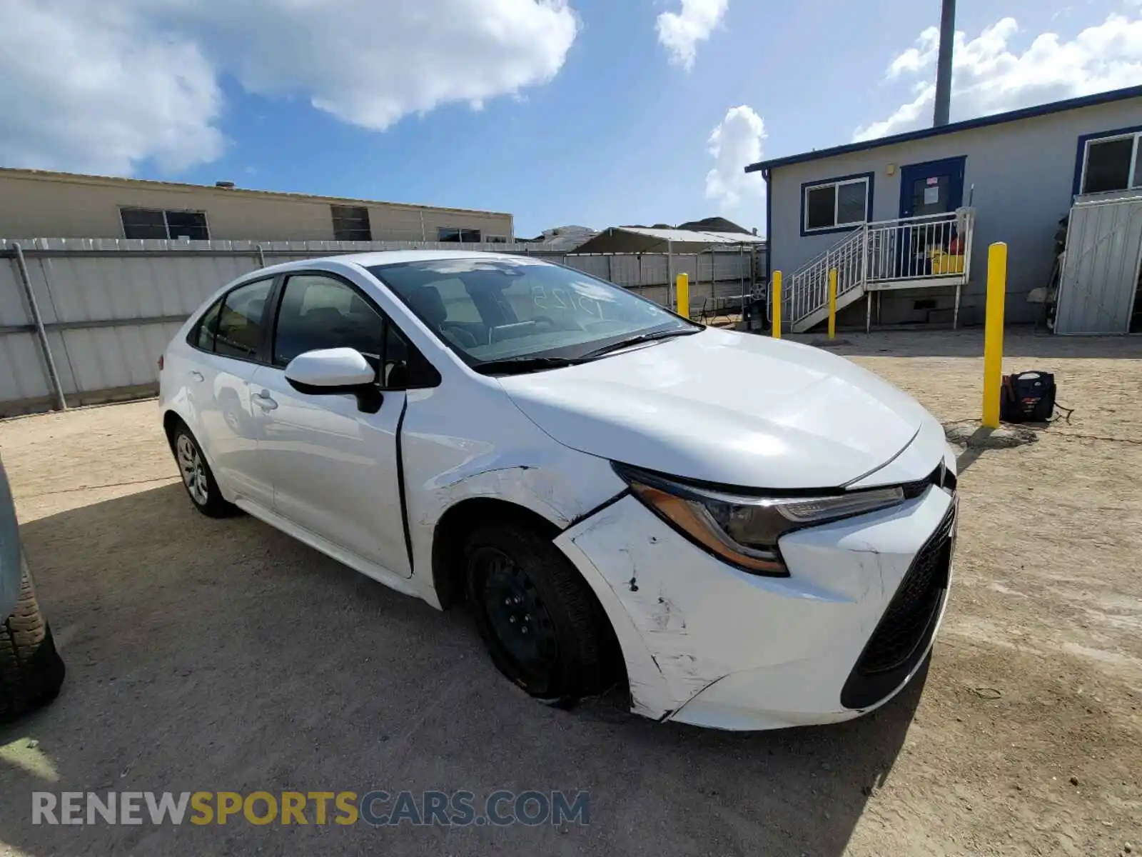 1 Photograph of a damaged car JTDEPRAE1LJ079726 TOYOTA COROLLA 2020