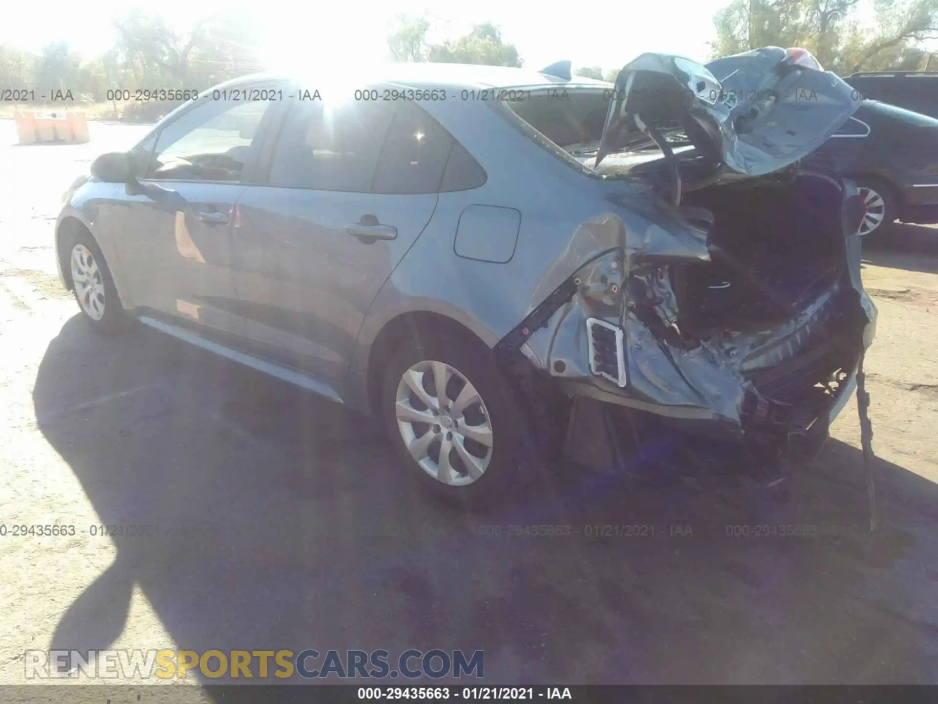 3 Фотография поврежденного автомобиля JTDEPRAE3LJ090761 TOYOTA COROLLA 2020