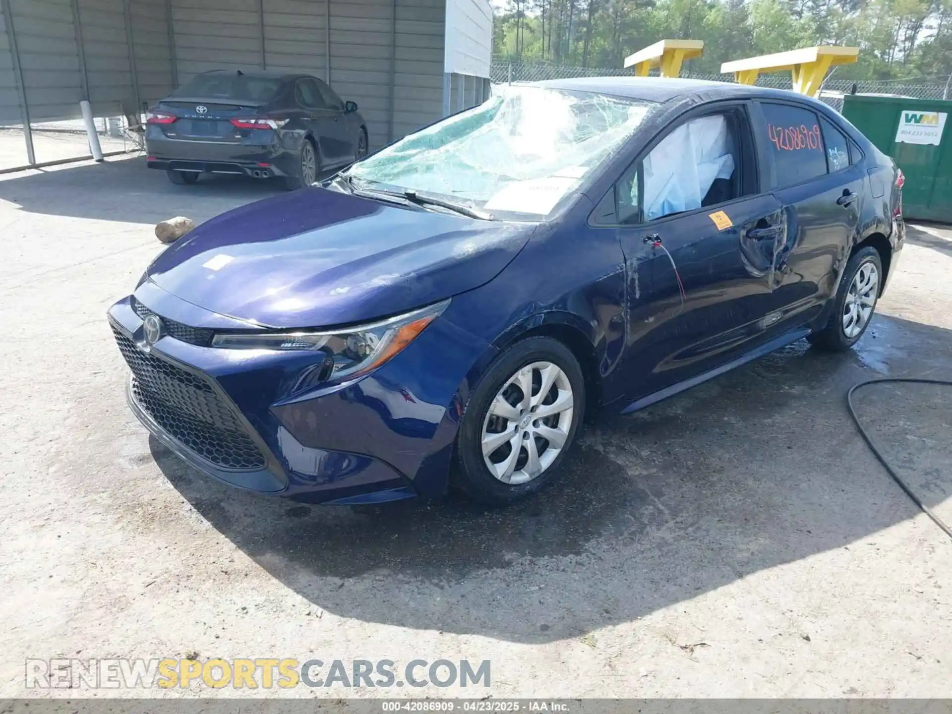 2 Photograph of a damaged car JTDEPRAE3LJ115206 TOYOTA COROLLA 2020