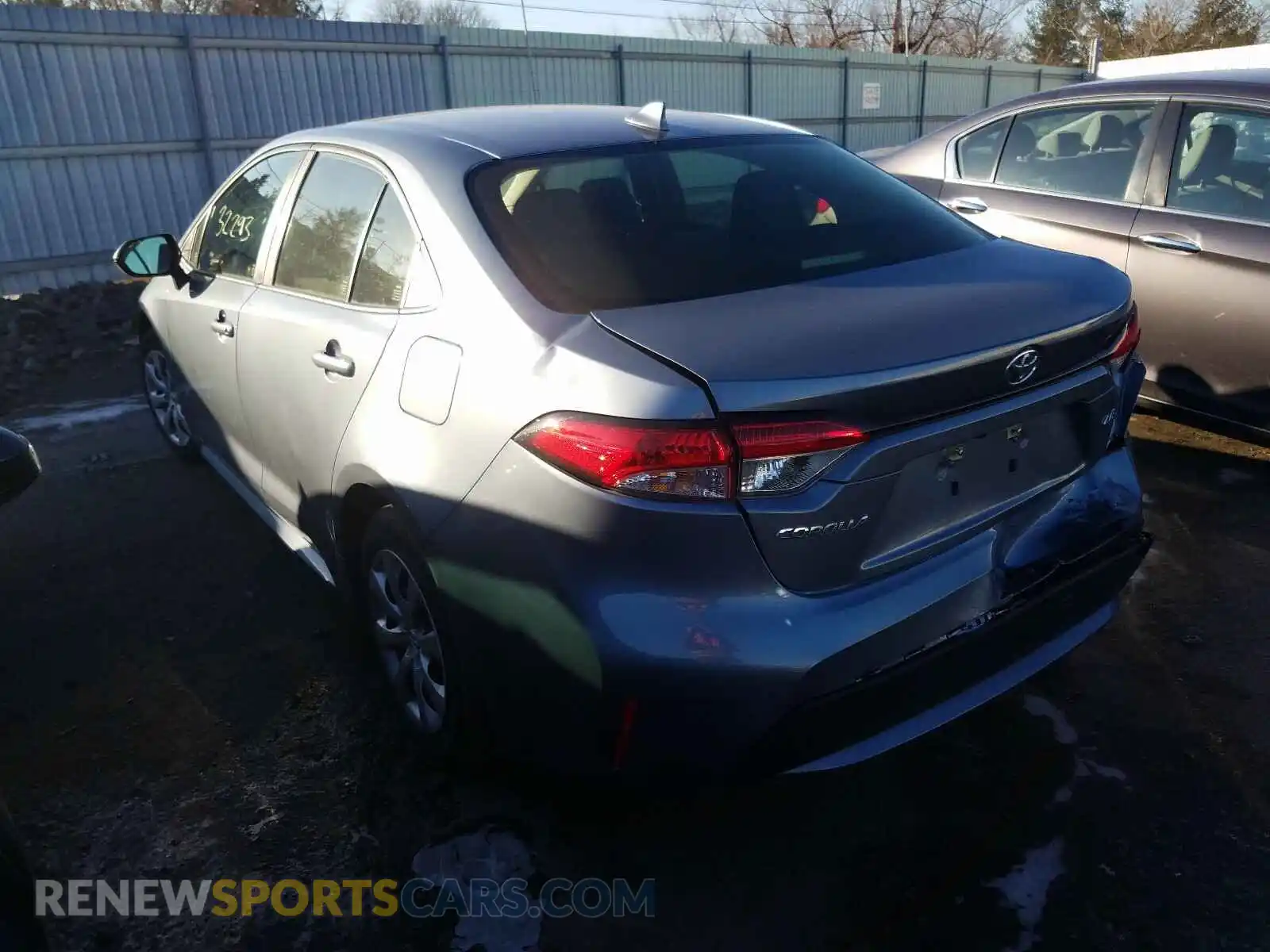 3 Photograph of a damaged car JTDEPRAE4LJ026356 TOYOTA COROLLA 2020