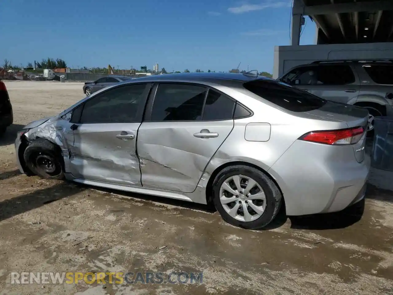 2 Photograph of a damaged car JTDEPRAE5LJ047720 TOYOTA COROLLA 2020
