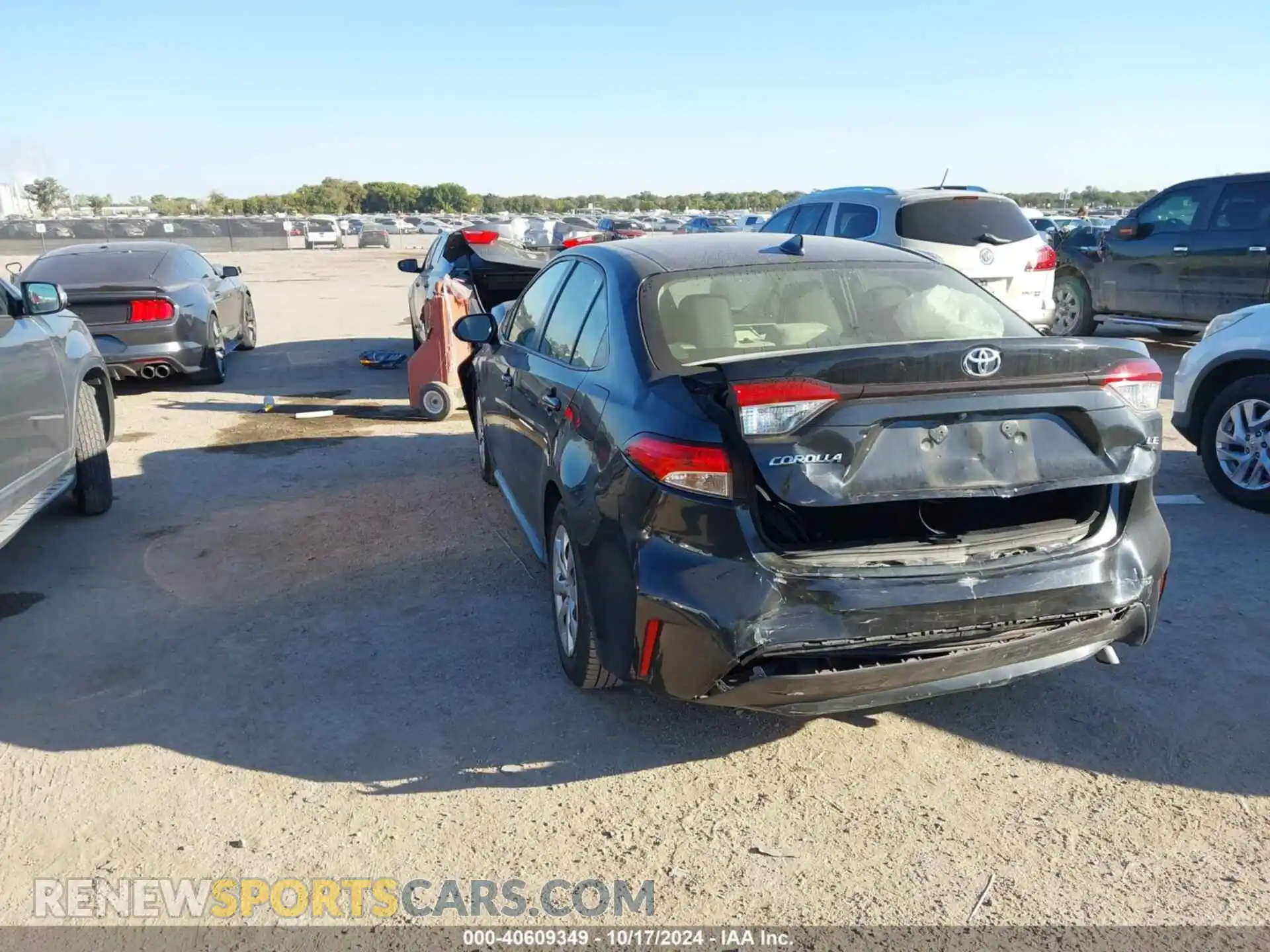 3 Photograph of a damaged car JTDEPRAE5LJ070902 TOYOTA COROLLA 2020