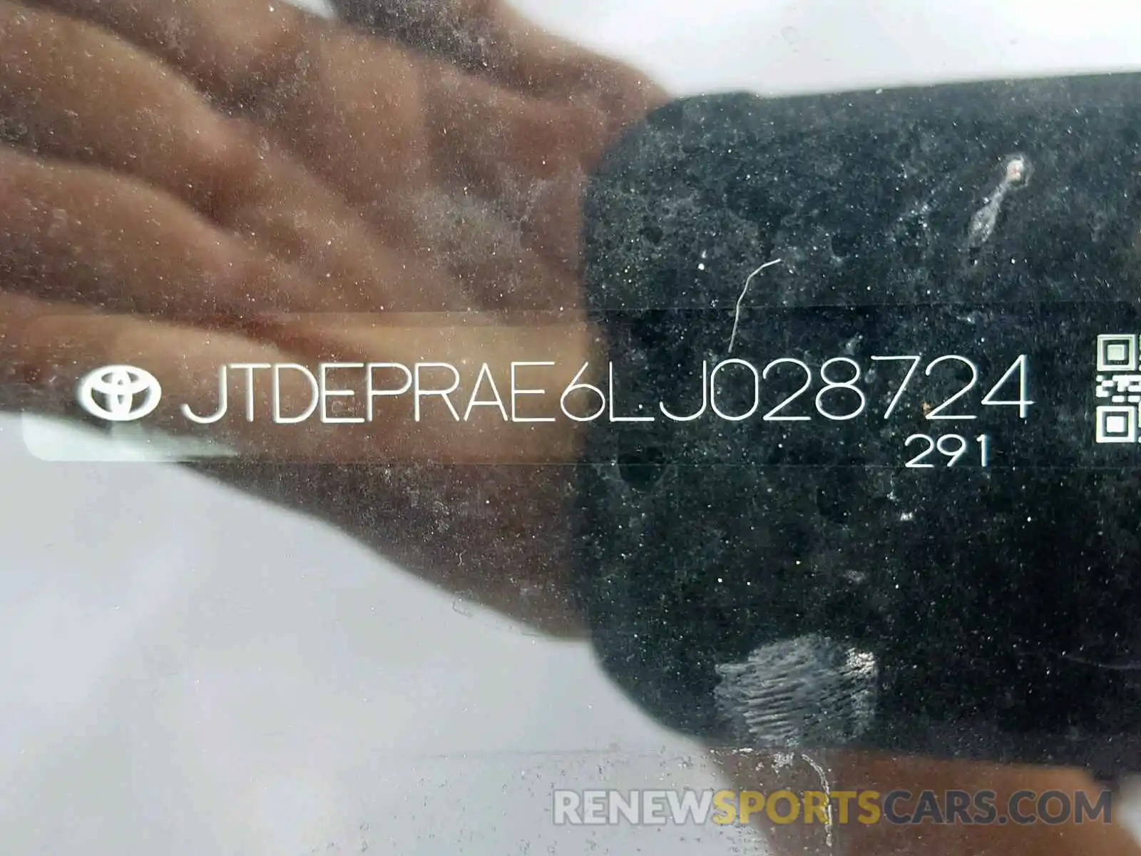 10 Photograph of a damaged car JTDEPRAE6LJ028724 TOYOTA COROLLA 2020