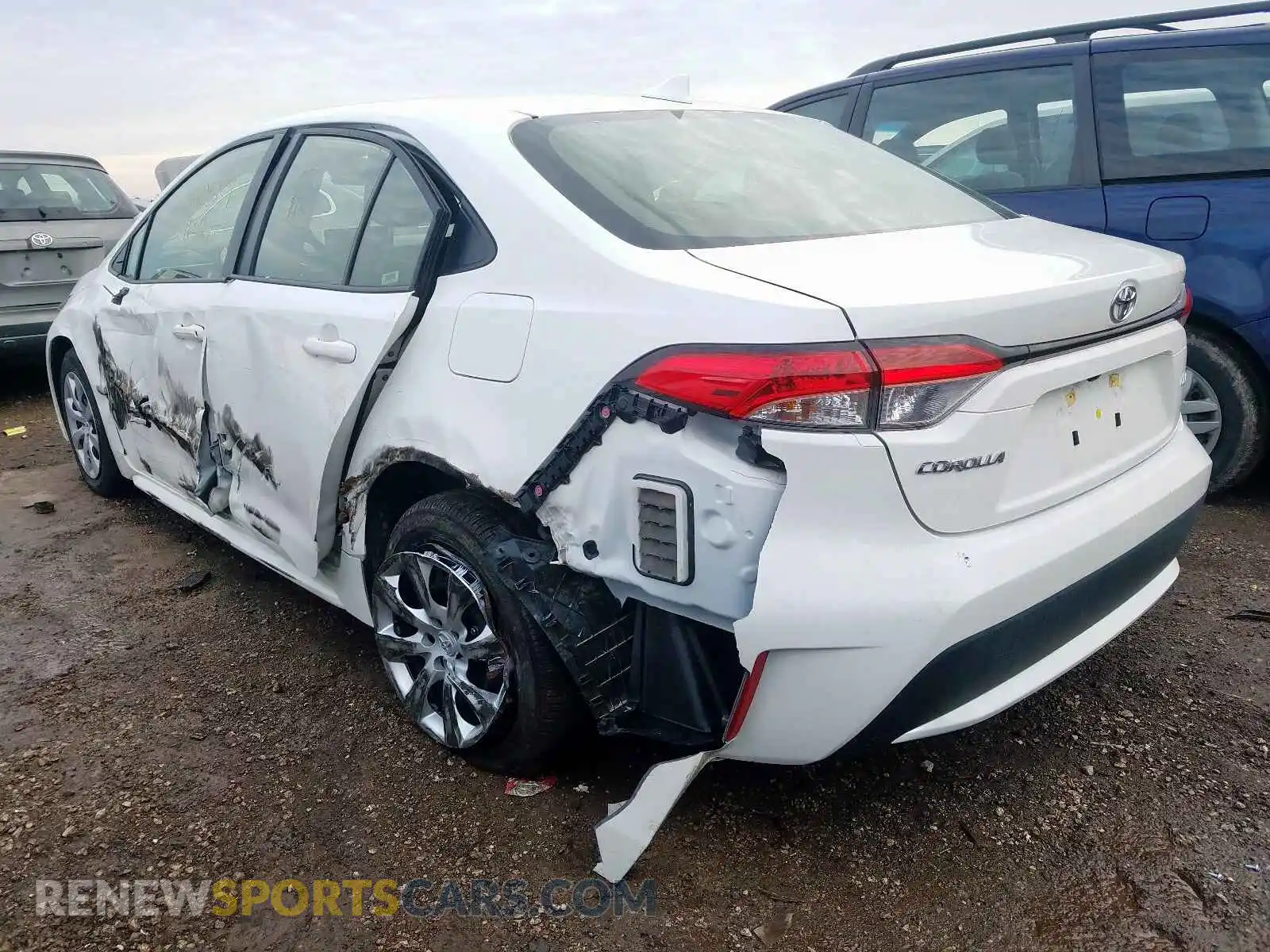 3 Photograph of a damaged car JTDEPRAE6LJ046477 TOYOTA COROLLA 2020