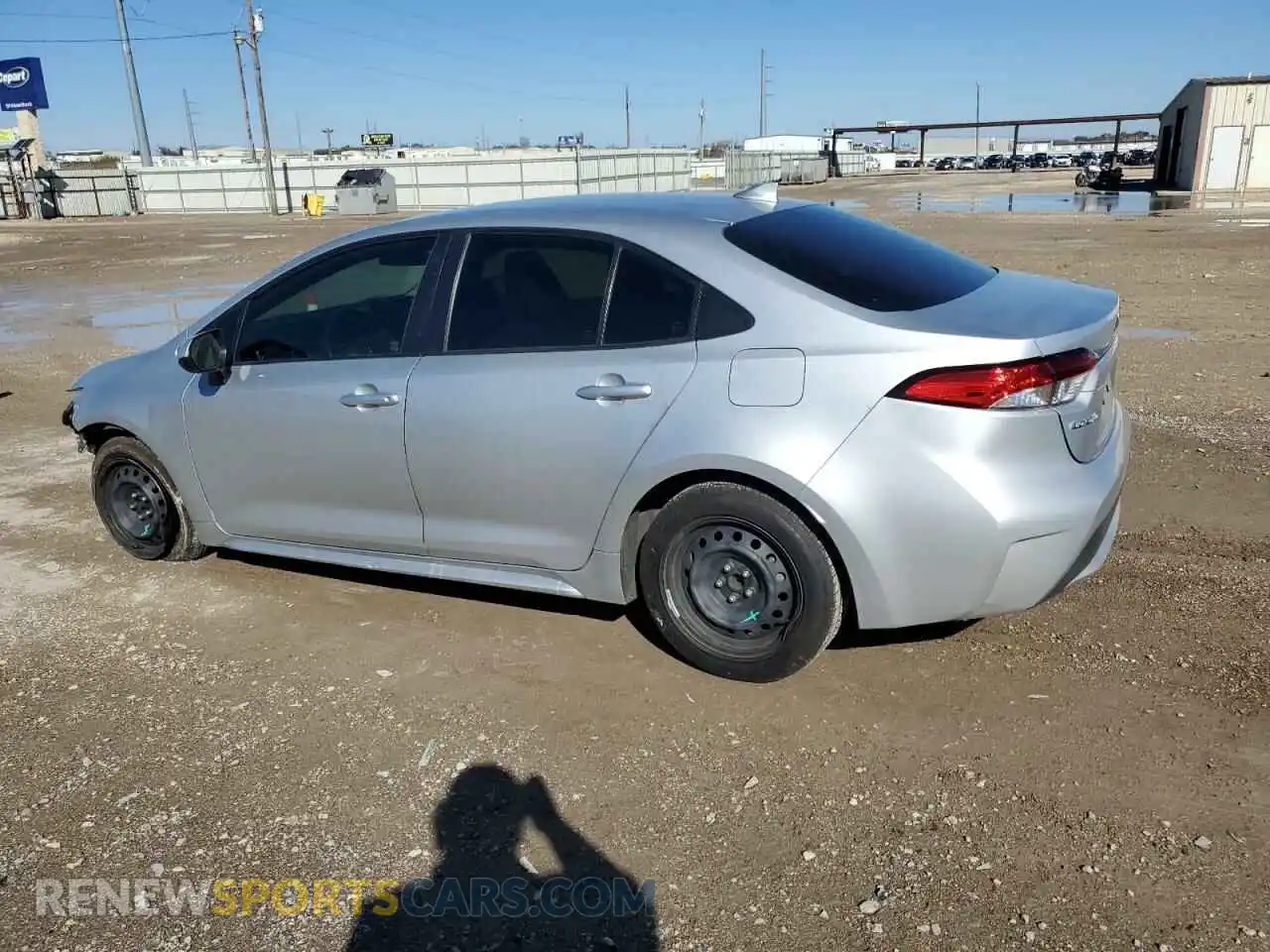 2 Photograph of a damaged car JTDEPRAE7LJ015755 TOYOTA COROLLA 2020