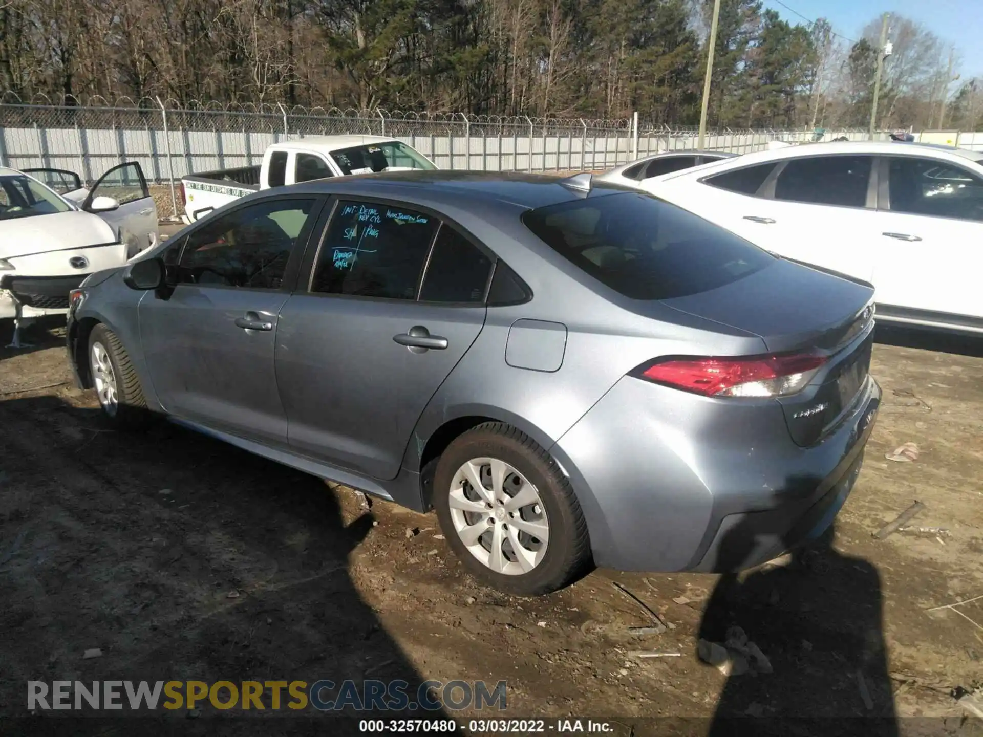 3 Photograph of a damaged car JTDEPRAE7LJ019093 TOYOTA COROLLA 2020