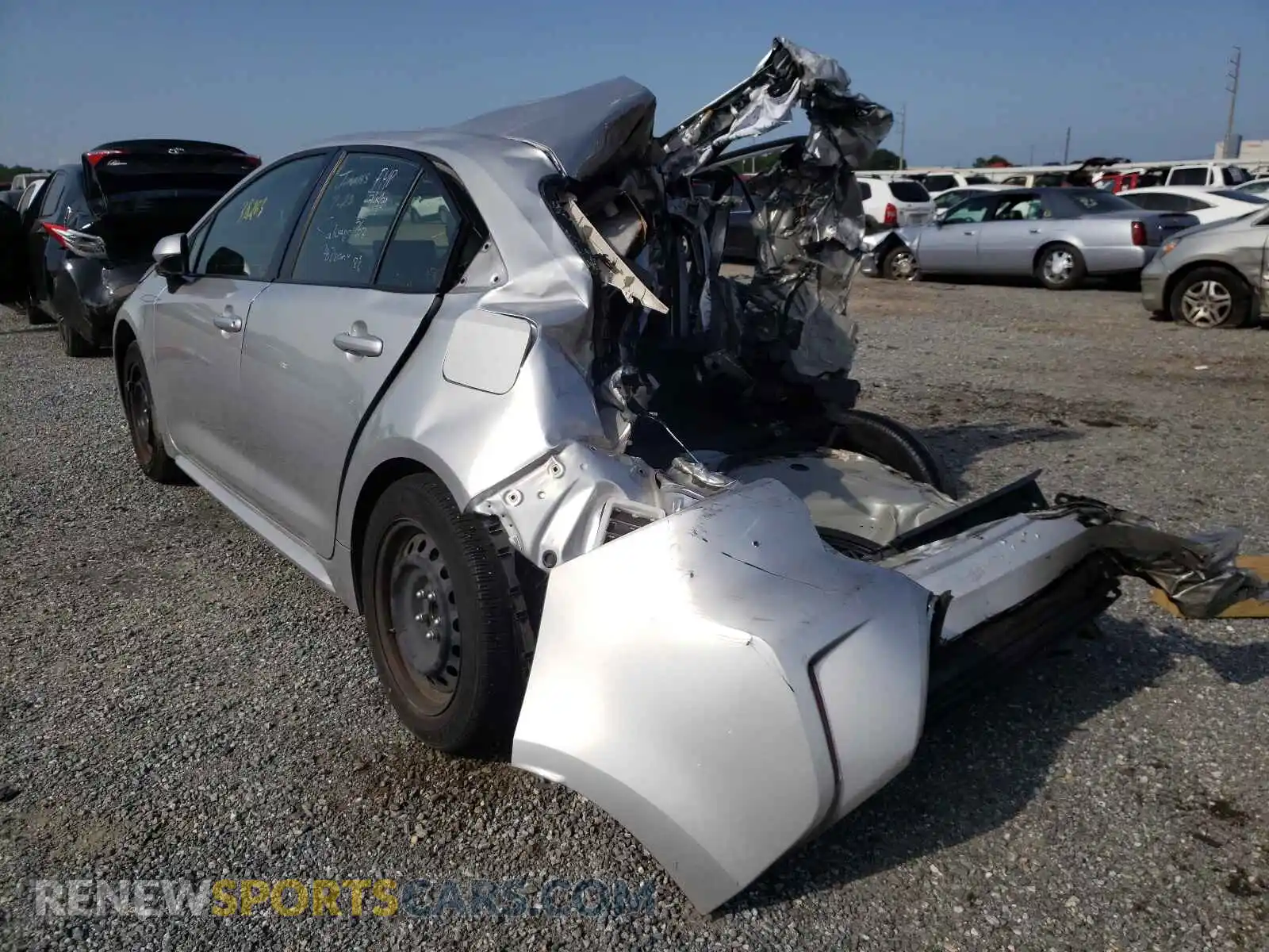 3 Photograph of a damaged car JTDEPRAE7LJ040610 TOYOTA COROLLA 2020