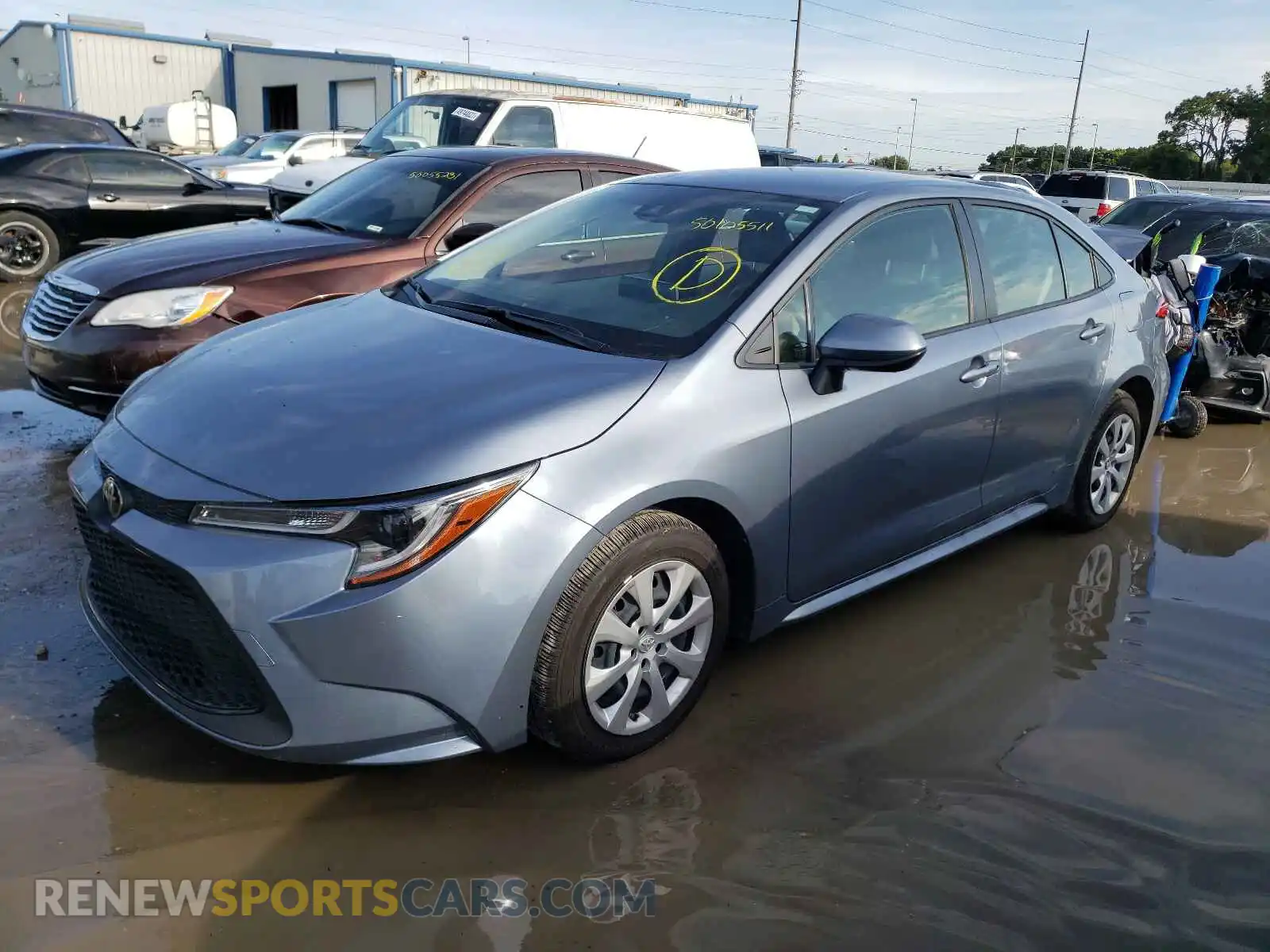 2 Photograph of a damaged car JTDEPRAE7LJ067337 TOYOTA COROLLA 2020