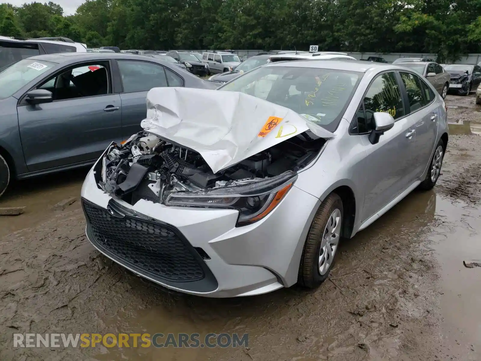 2 Photograph of a damaged car JTDEPRAE7LJ096188 TOYOTA COROLLA 2020