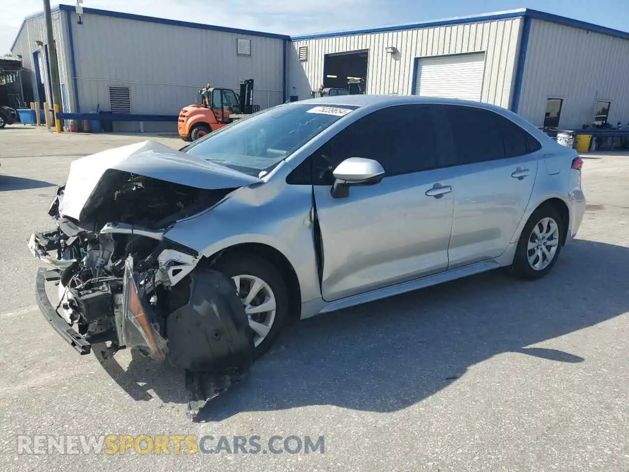 1 Photograph of a damaged car JTDEPRAE7LJ098460 TOYOTA COROLLA 2020
