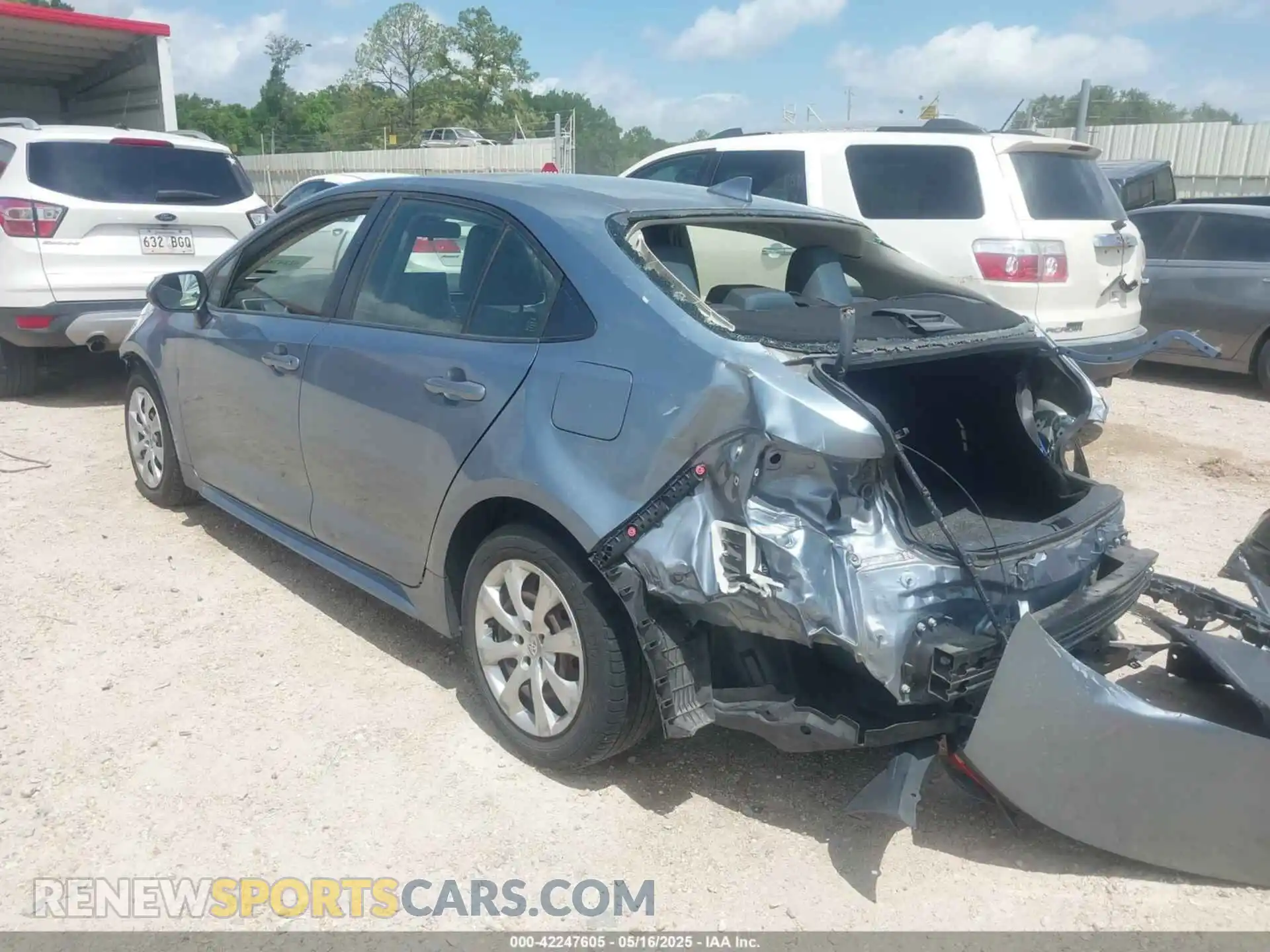 3 Photograph of a damaged car JTDEPRAE8LJ032161 TOYOTA COROLLA 2020