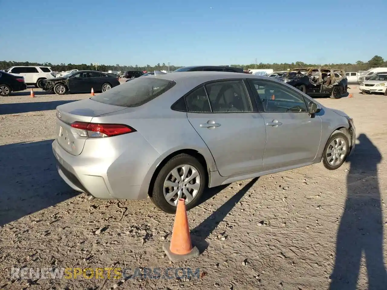 3 Photograph of a damaged car JTDEPRAE8LJ036498 TOYOTA COROLLA 2020