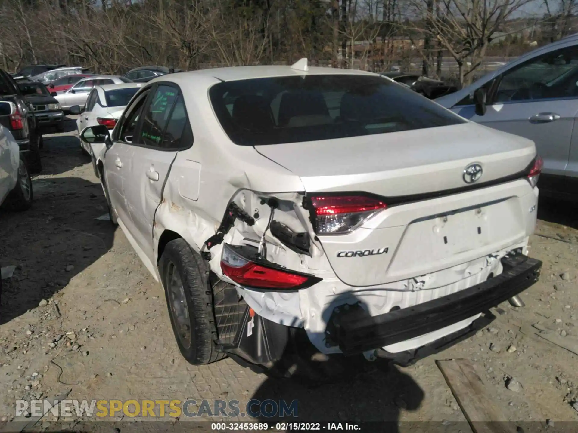 3 Photograph of a damaged car JTDEPRAE8LJ059604 TOYOTA COROLLA 2020