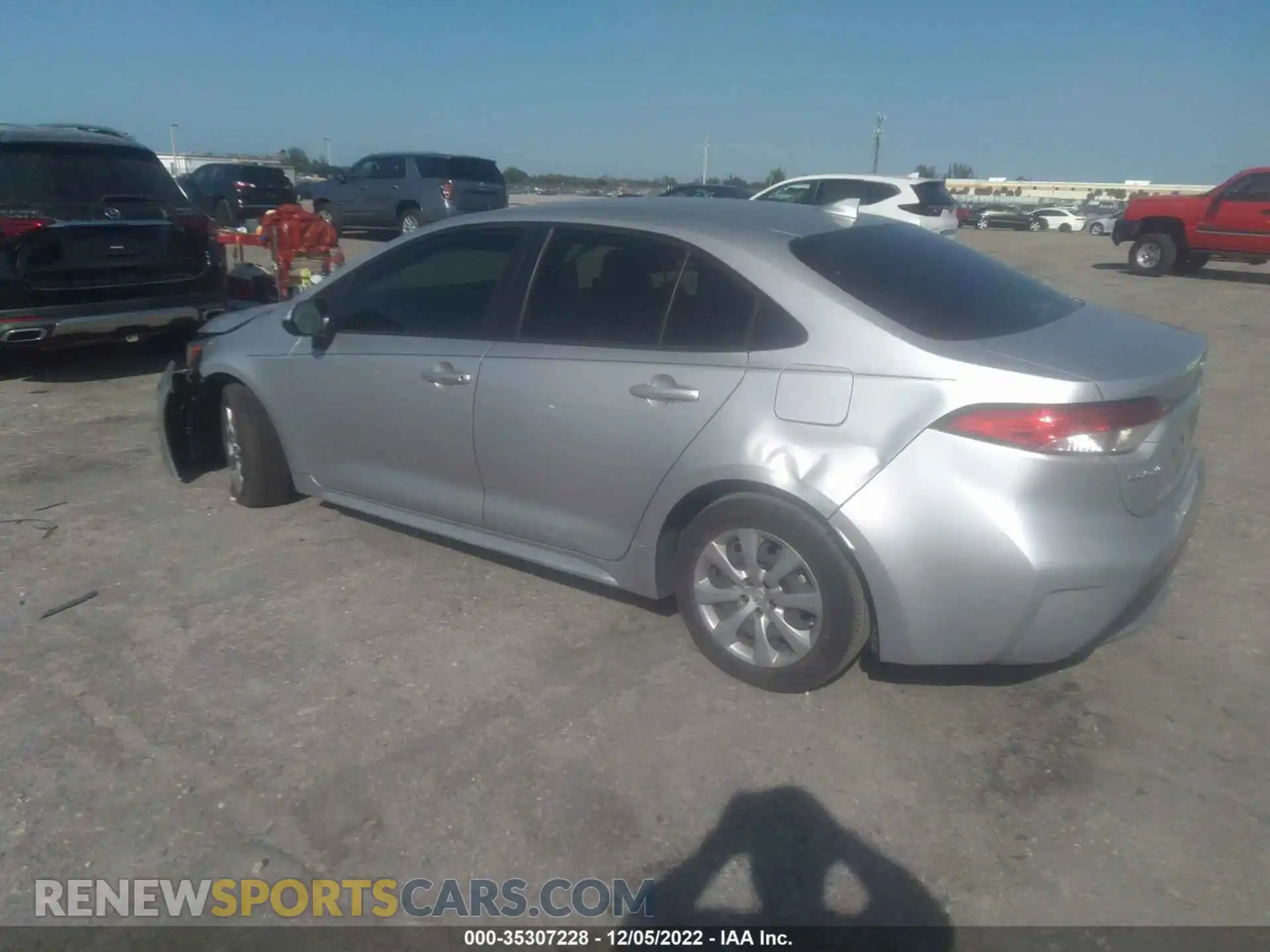3 Photograph of a damaged car JTDEPRAE8LJ077729 TOYOTA COROLLA 2020