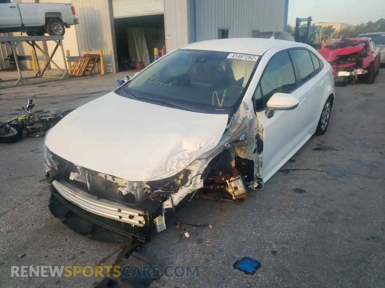 2 fotografías del automóvil dañado JTDEPRAE9LJ079649 TOYOTA COROLLA 2020