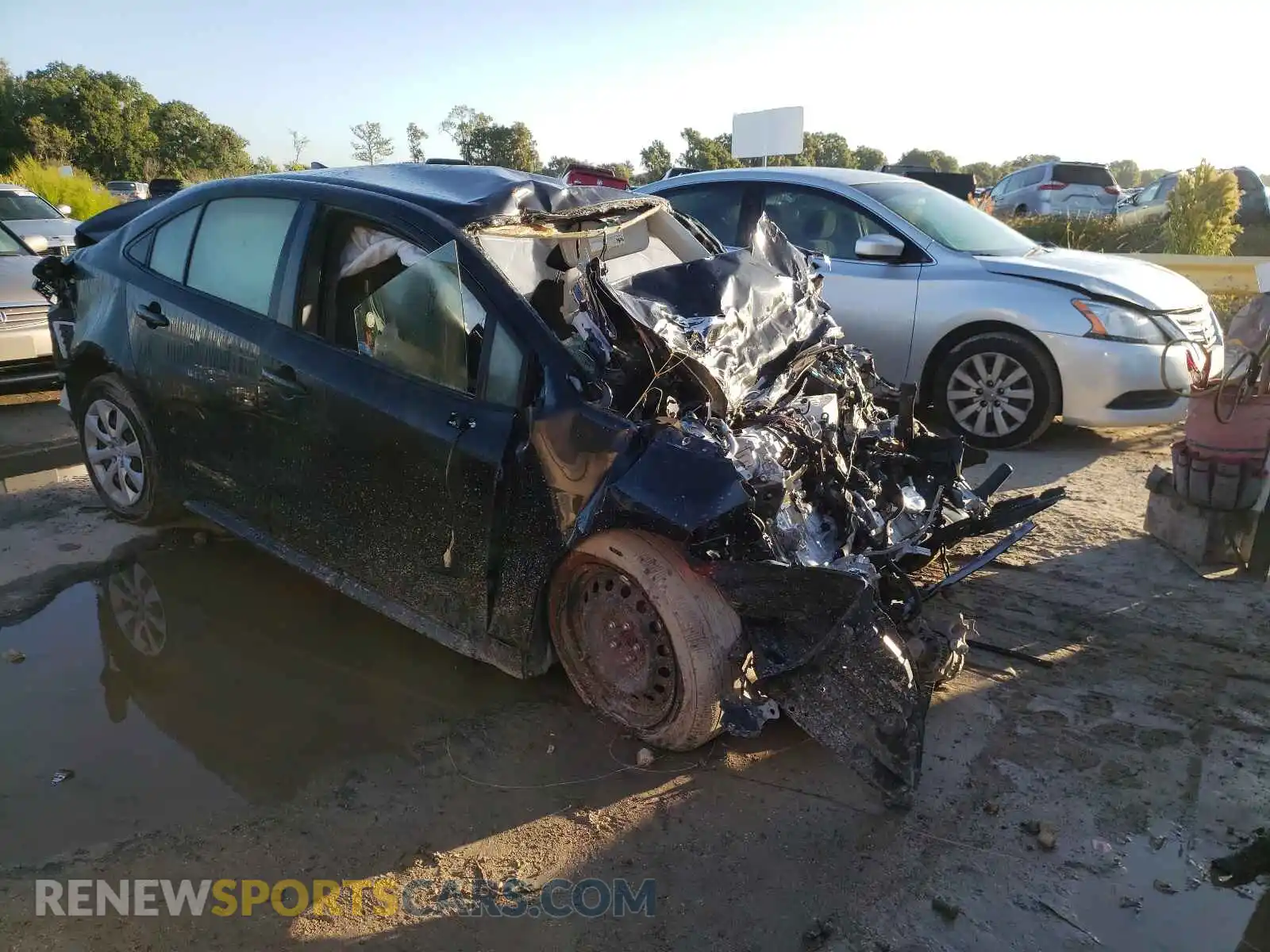 1 Photograph of a damaged car JTDEPRAEXLJ020948 TOYOTA COROLLA 2020