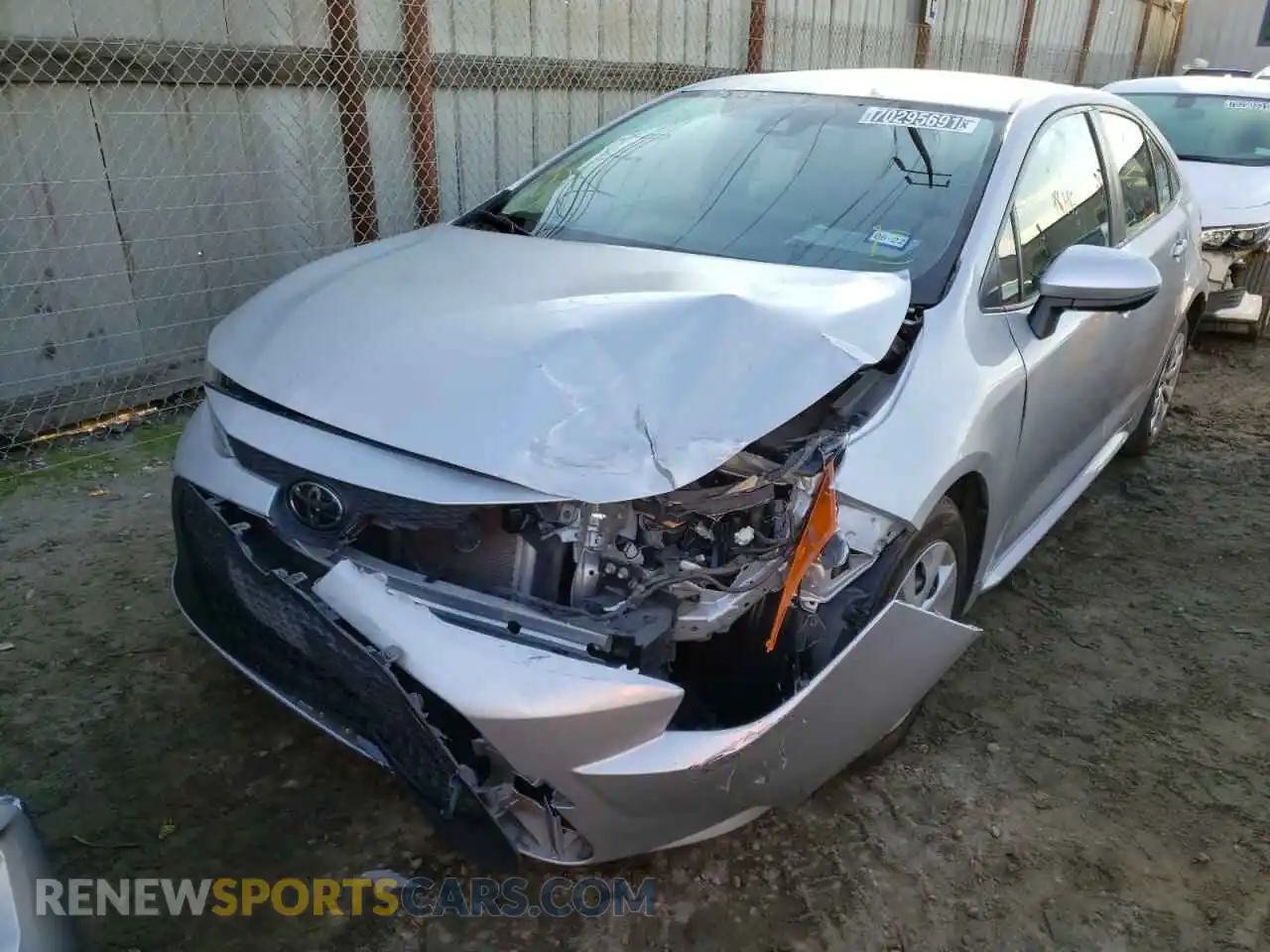 2 fotografías del automóvil dañado JTDEPRAEXLJ034719 TOYOTA COROLLA 2020